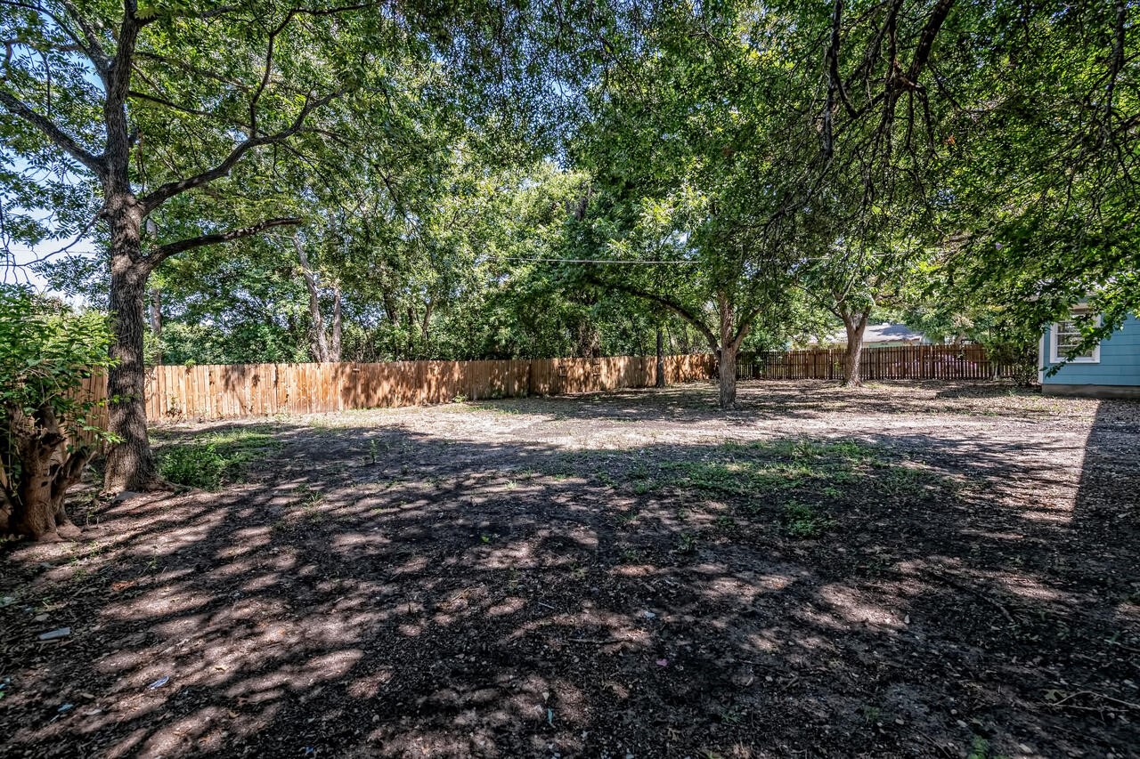 301 N Avenue Q