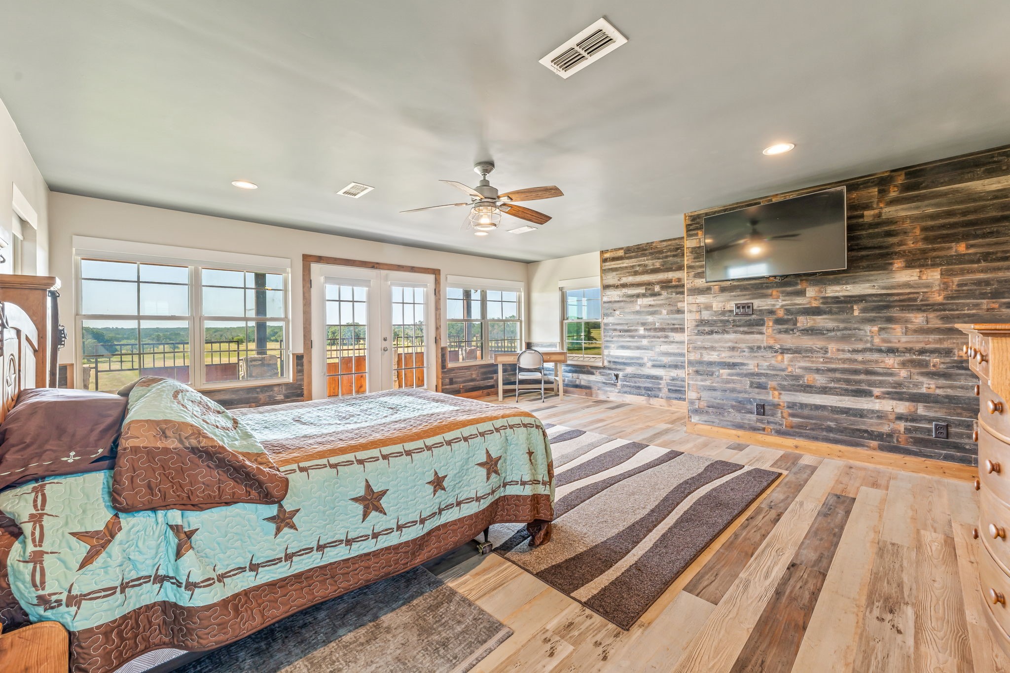 2440 County Road 243