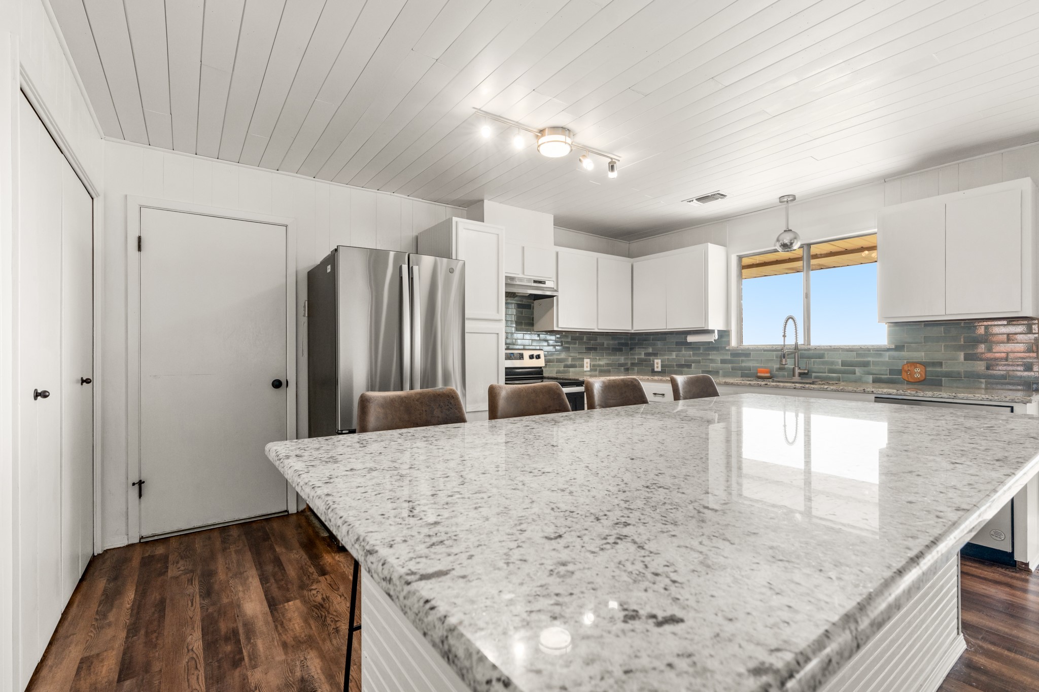 106 Bronstad Street