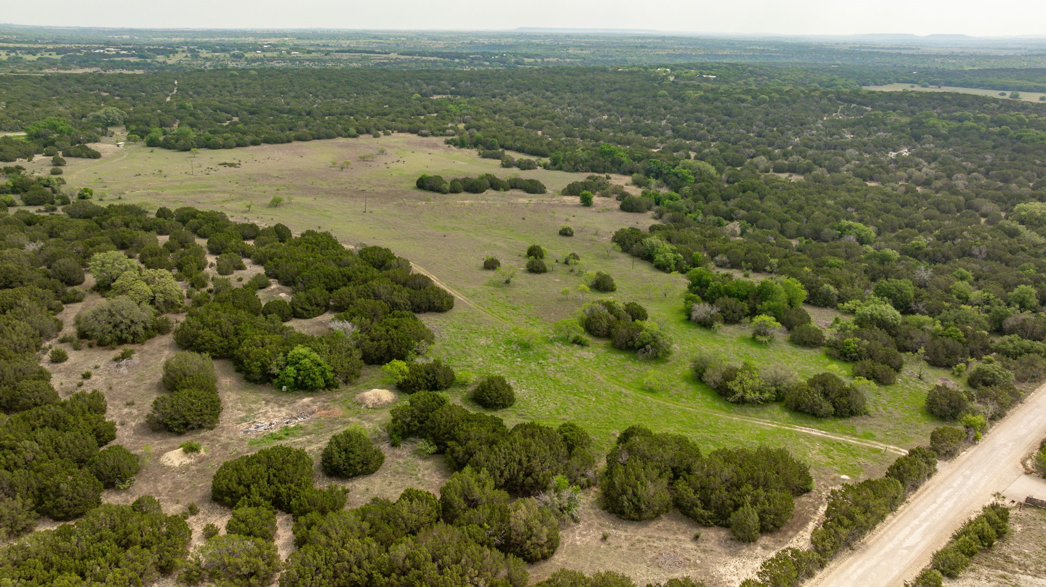 5905 N US Highway 281 (400)