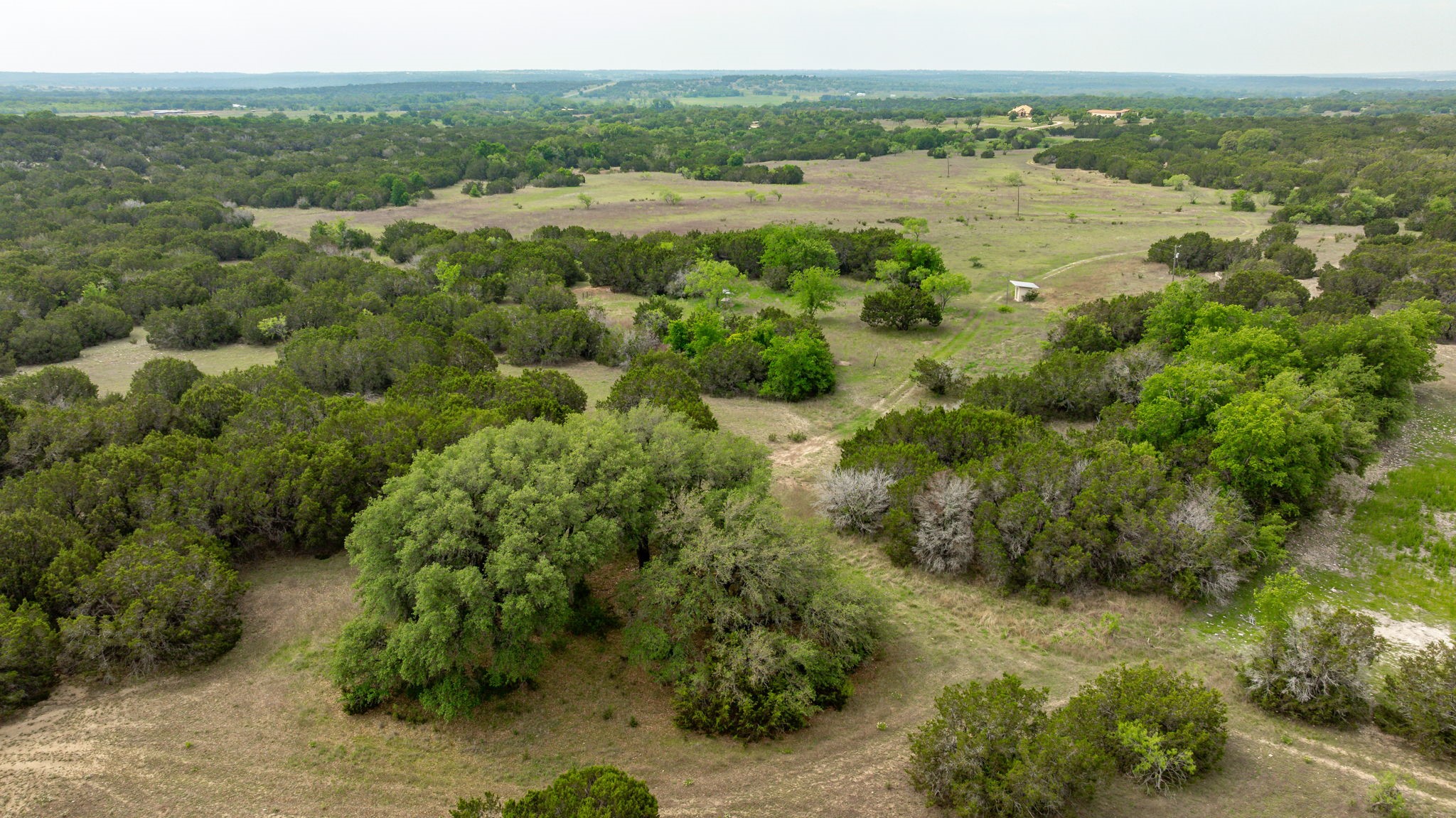 5905 N US Highway 281 (400)