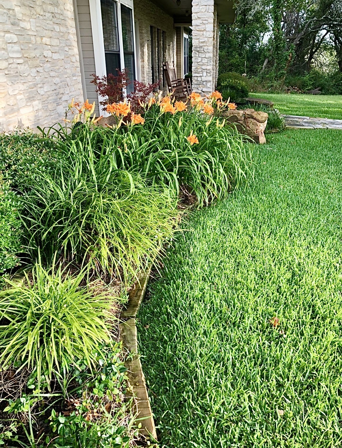 1592 N US Highway 281