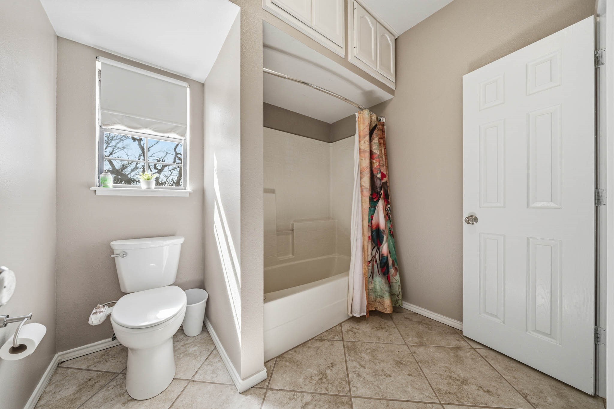 1592 N US Highway 281