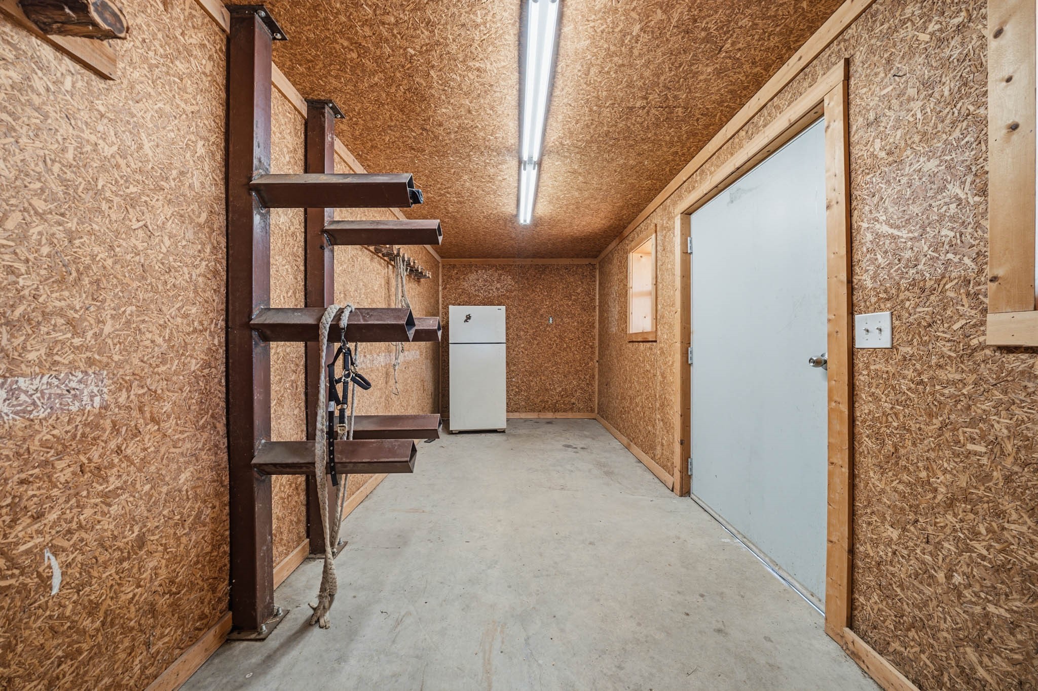 1592 N US Highway 281