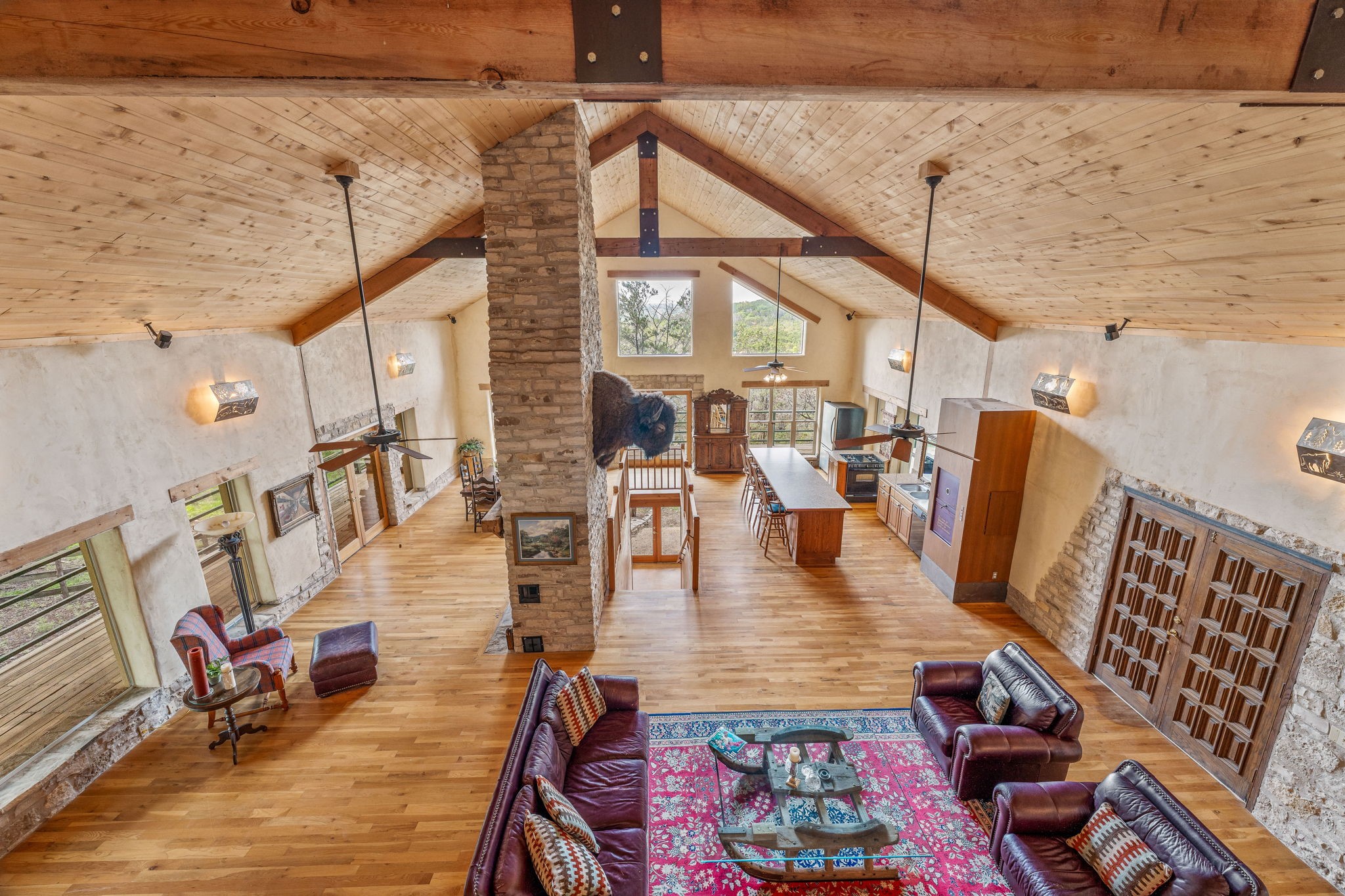 5905 N US Highway 281 (172)