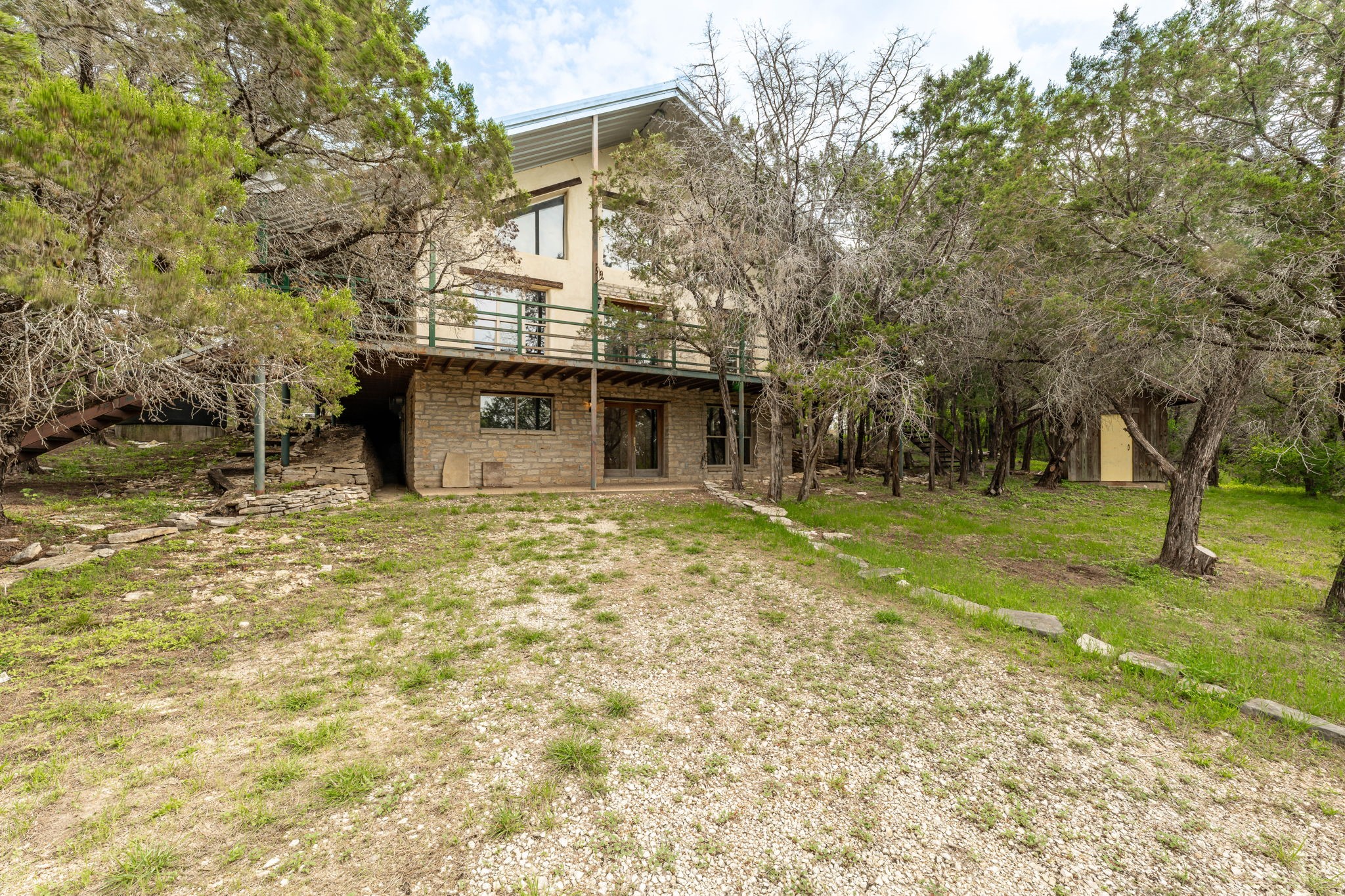 5905 N US Highway 281 (172)