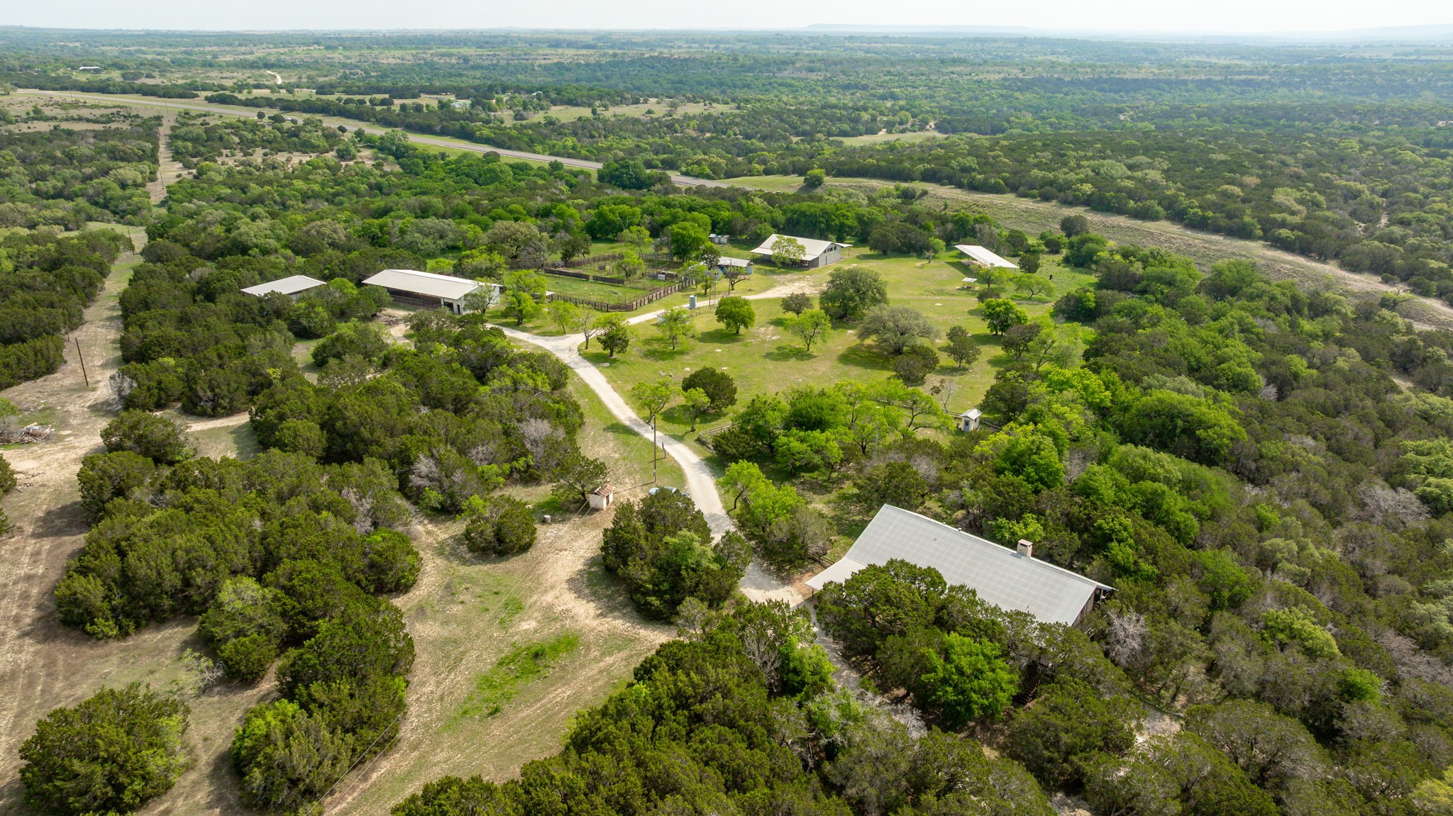 5905 N US Highway 281 (172)
