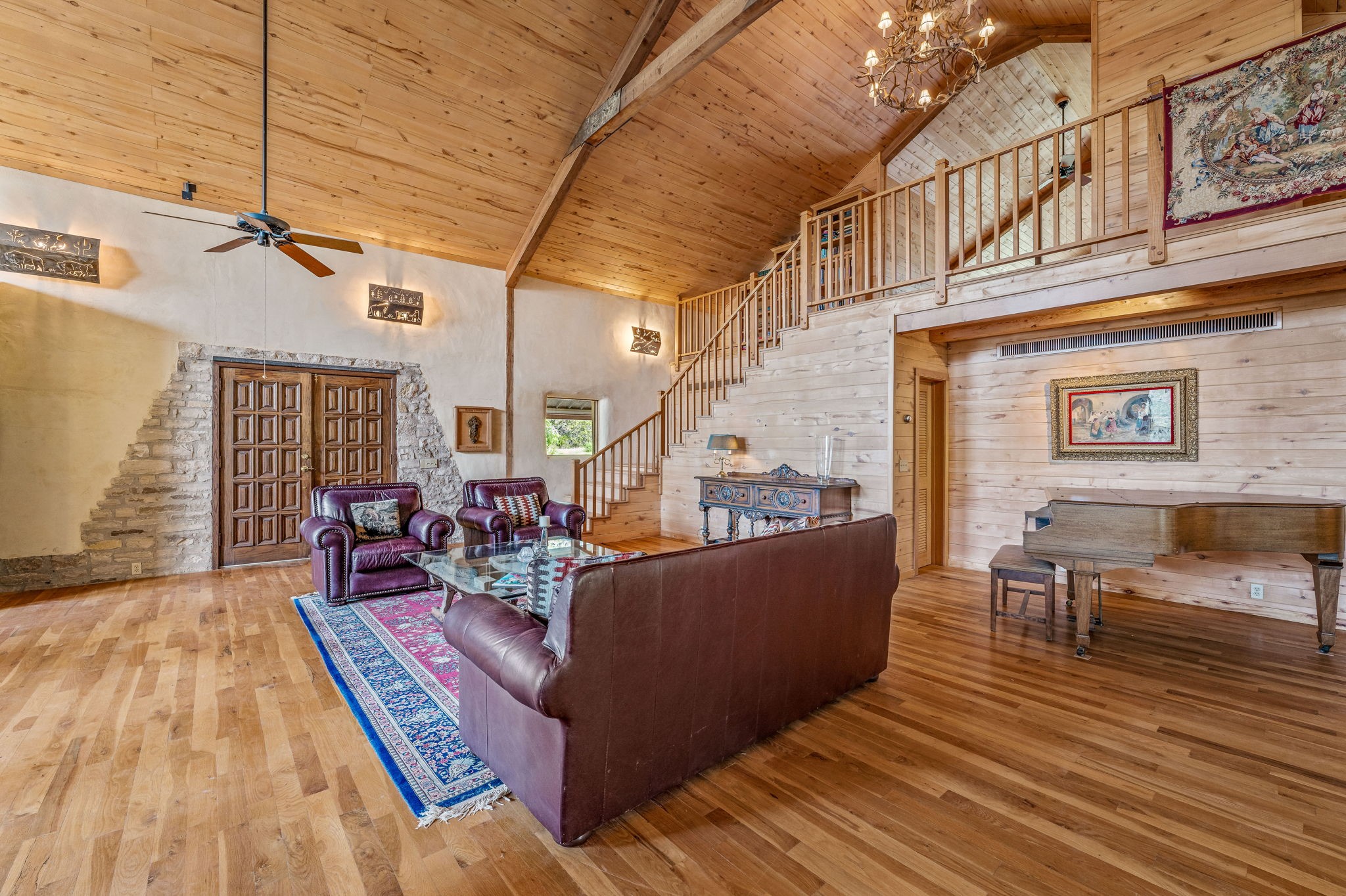 5905 N US Highway 281 (172)