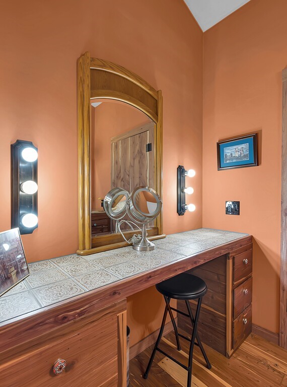 120 Private Road 2123
