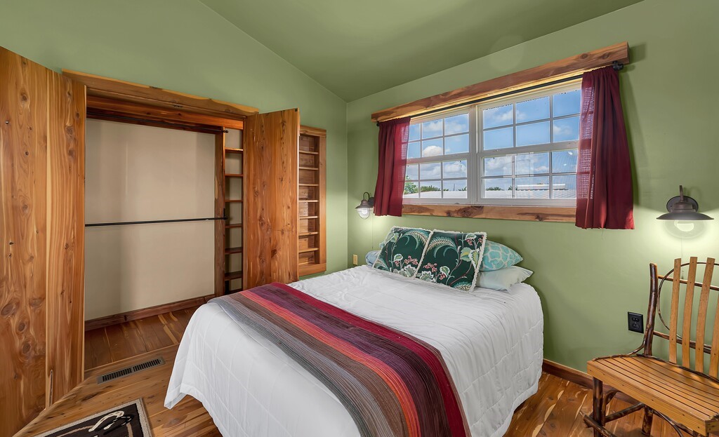 120 Private Road 2123