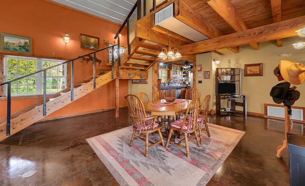 120 Private Road 2123