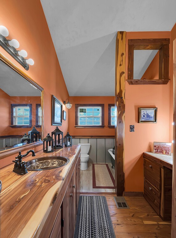 120 Private Road 2123