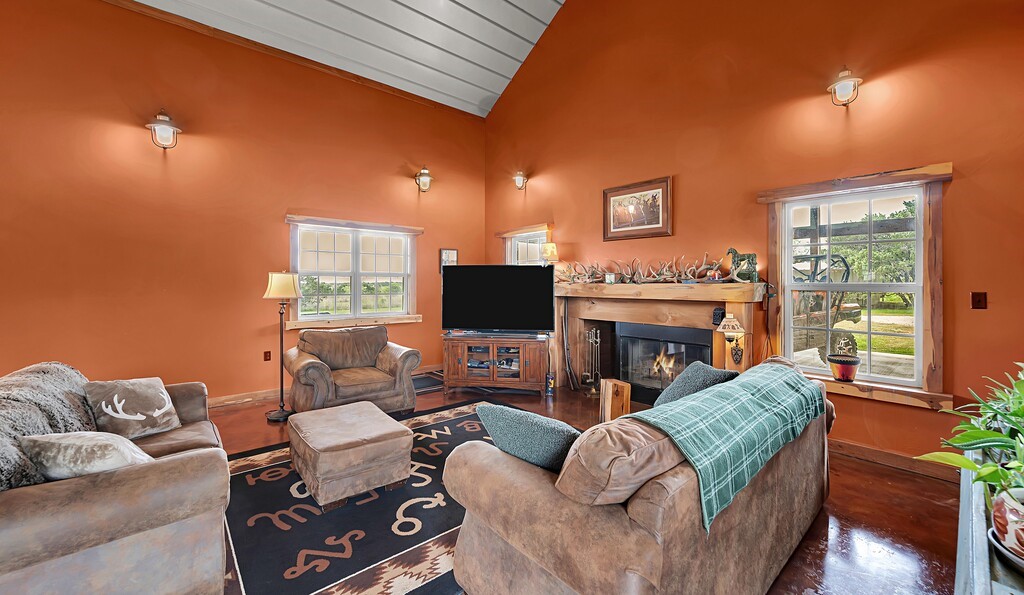 120 Private Road 2123