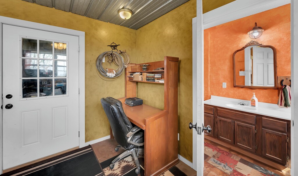 120 Private Road 2123