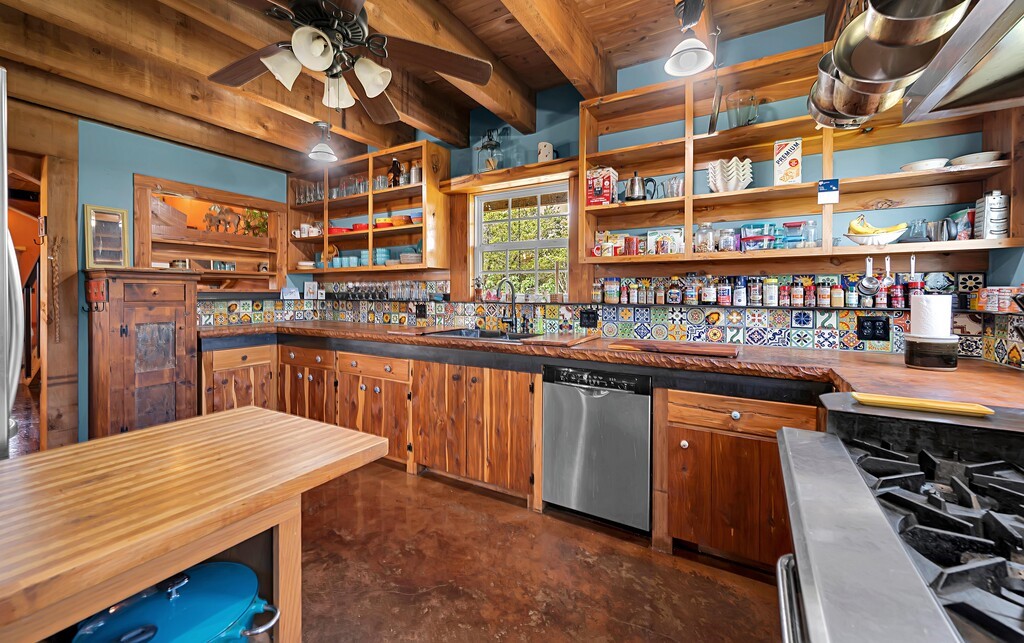 120 Private Road 2123