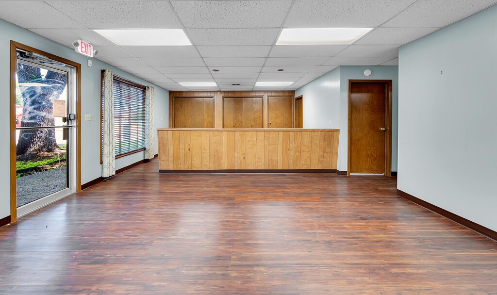 706 W 5th Street