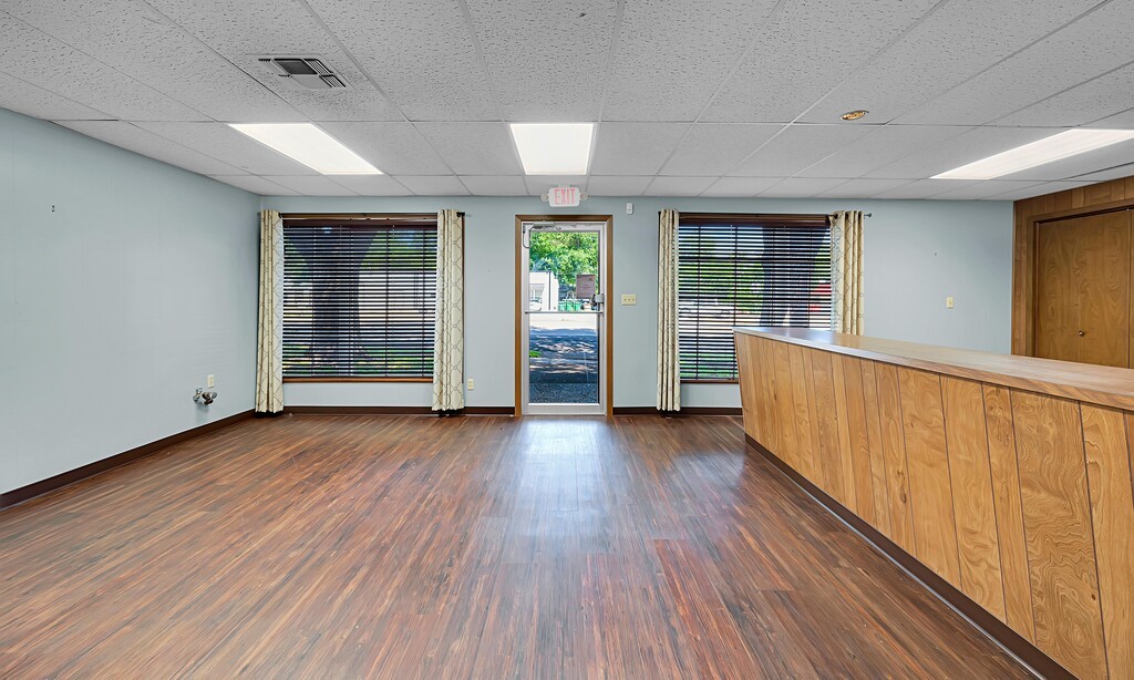 706 W 5th Street