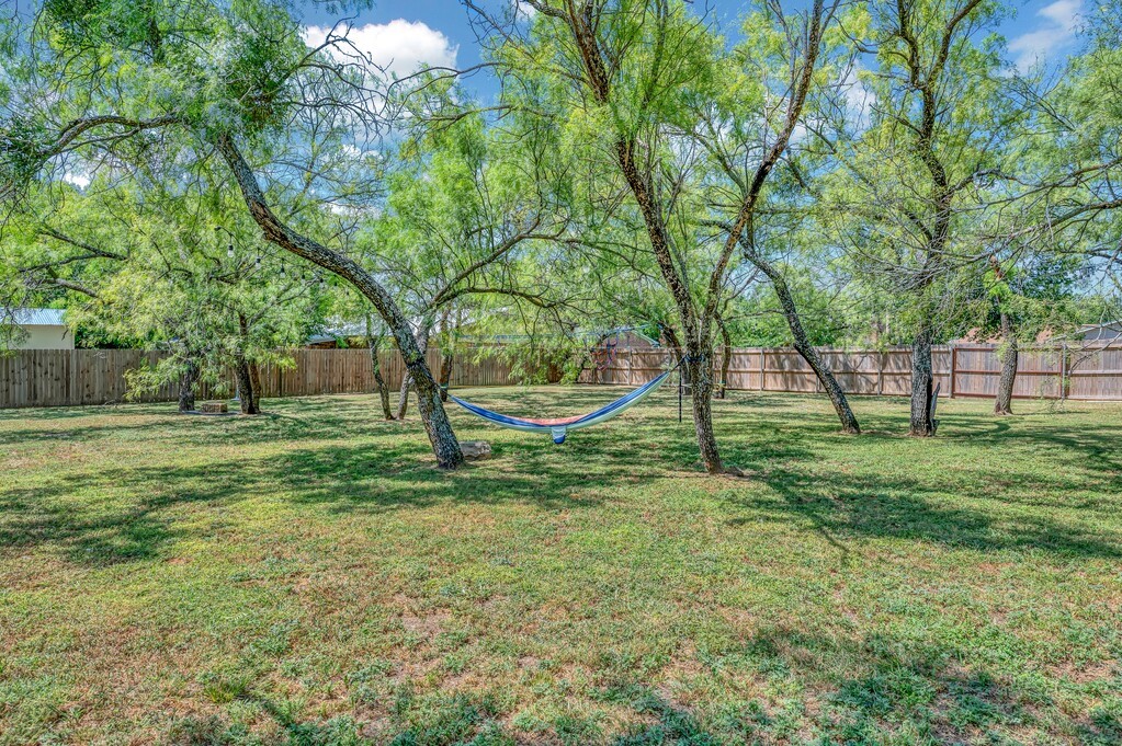 931 N Pecan Street