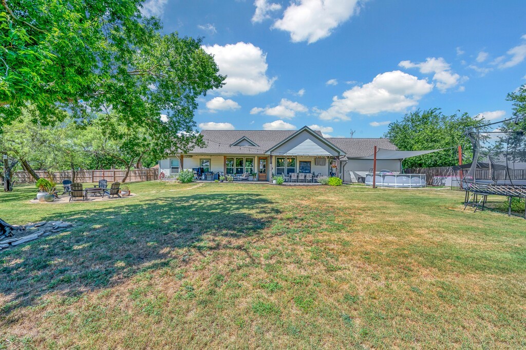 931 N Pecan Street