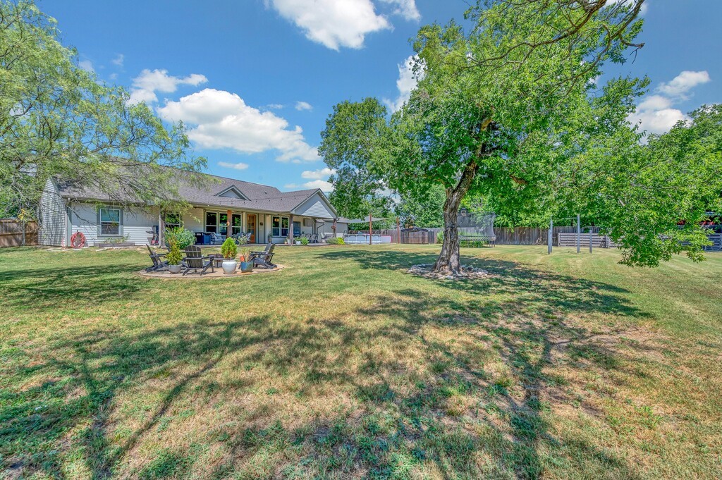 931 N Pecan Street