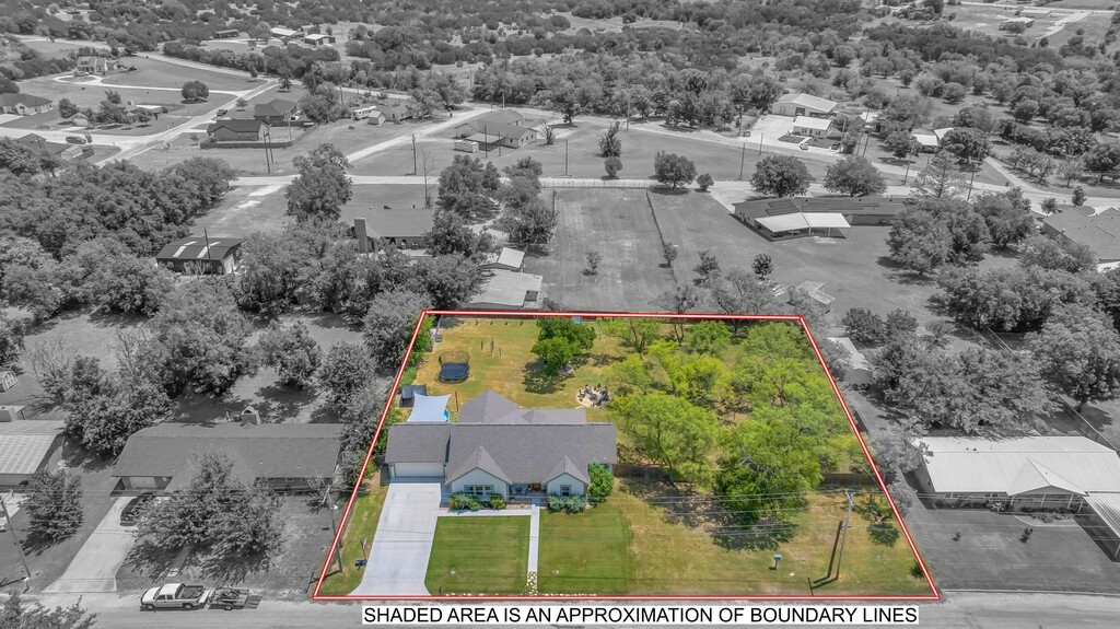 931 N Pecan Street