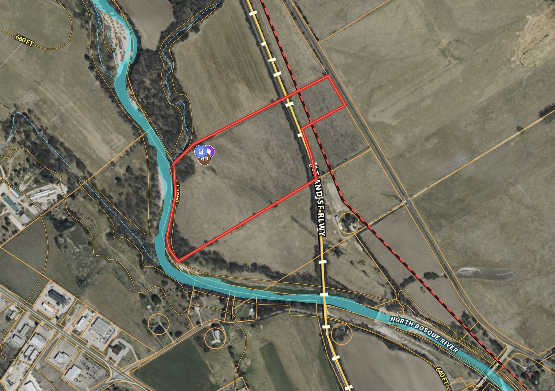 Aerial parcel map outlining the property in red beside the North Bosque River.