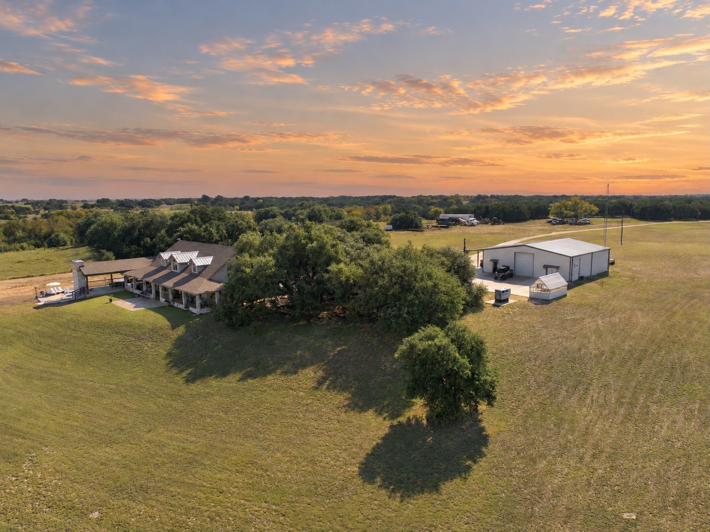 2704 Fm 2490 Clifton TX