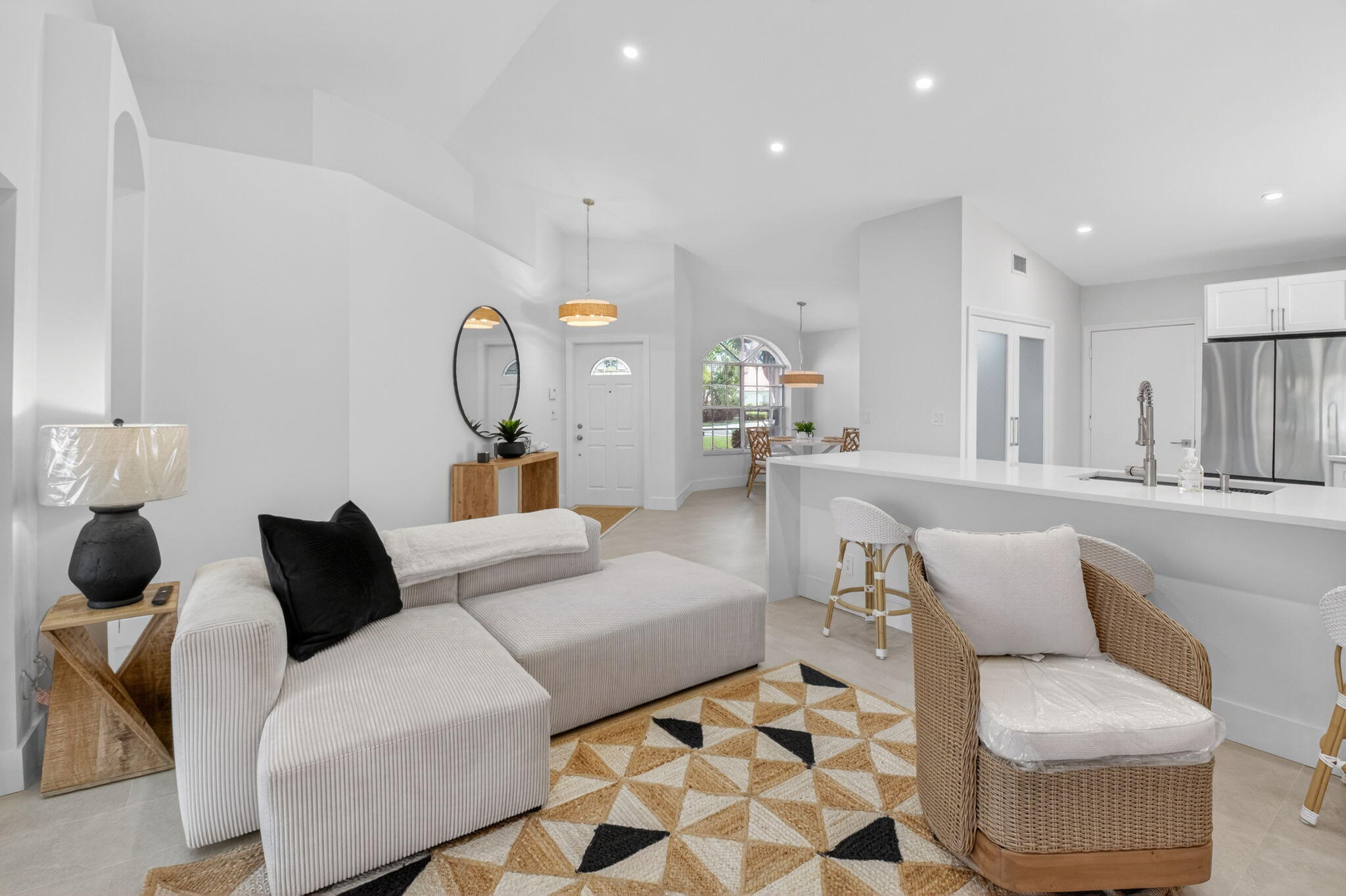 6171 Floral Lakes Drive