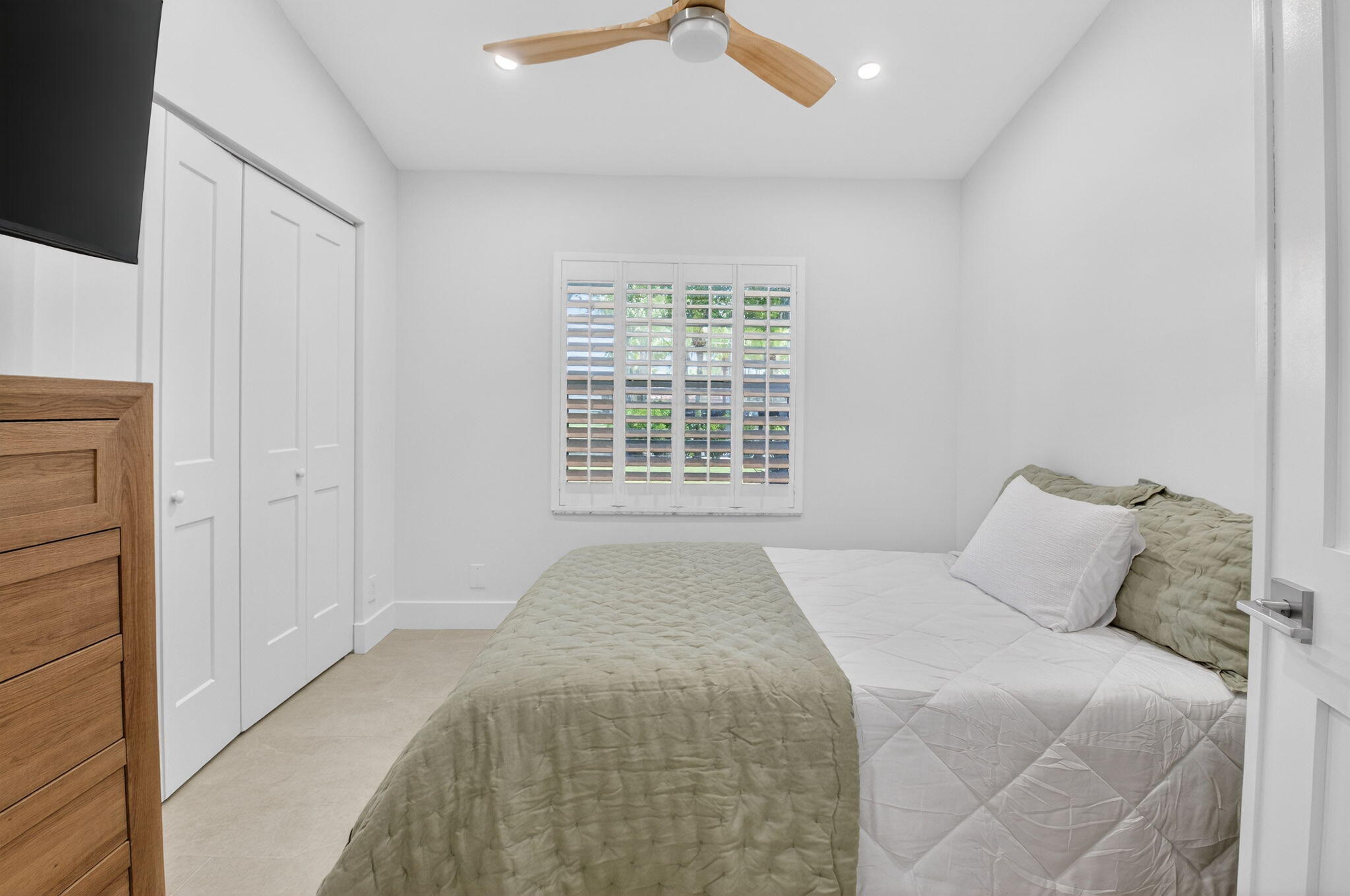 6171 Floral Lakes Drive