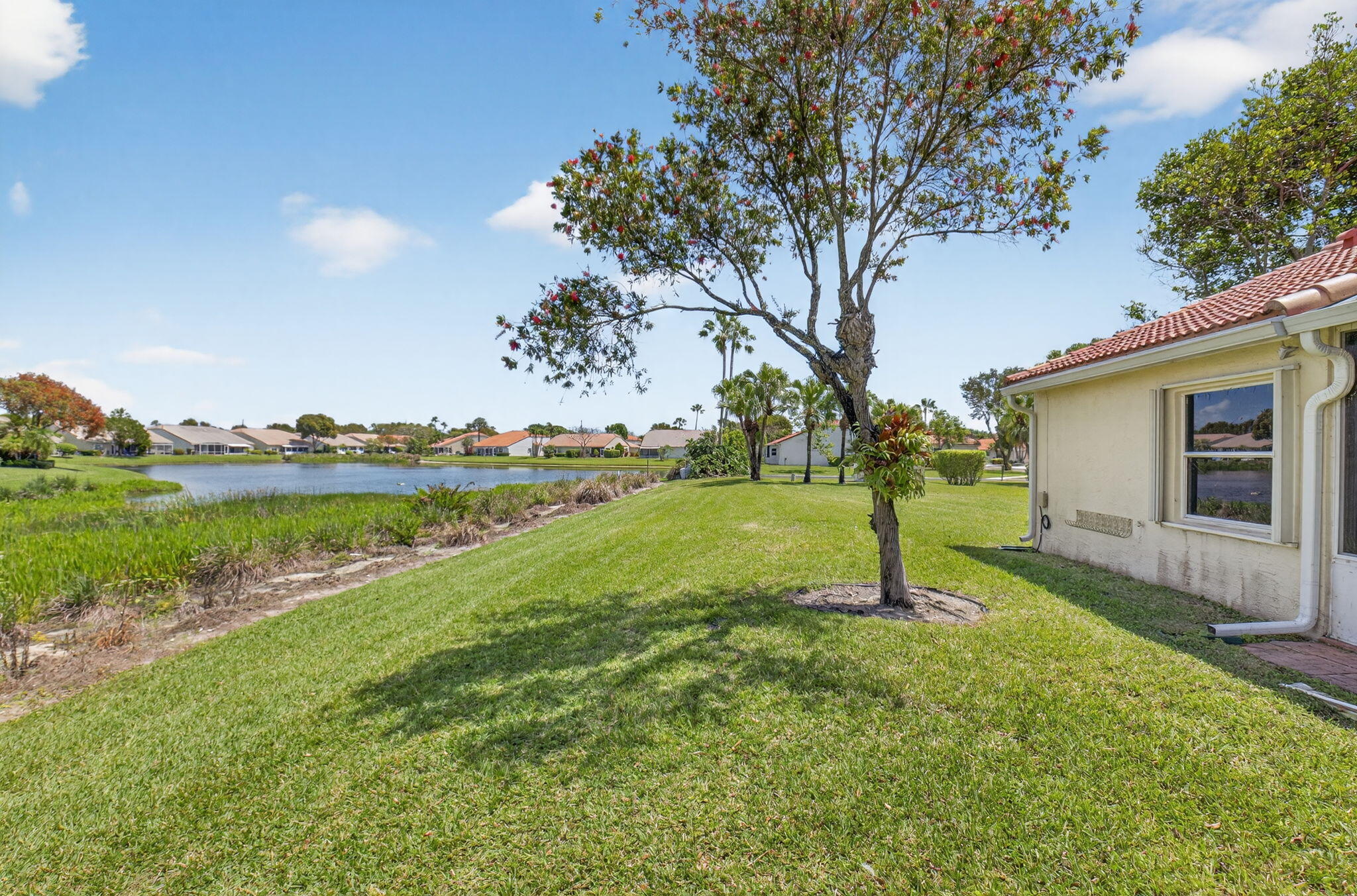 6171 Floral Lakes Drive