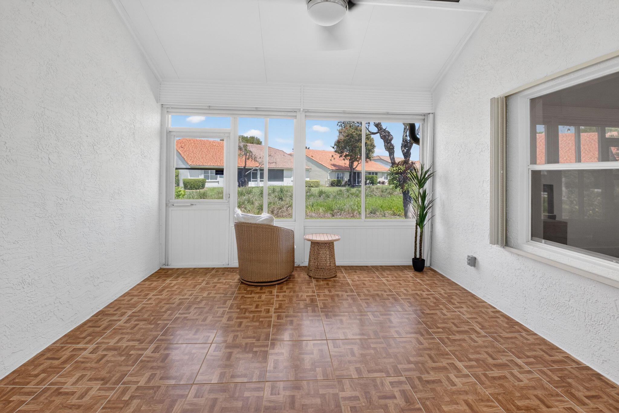 6171 Floral Lakes Drive