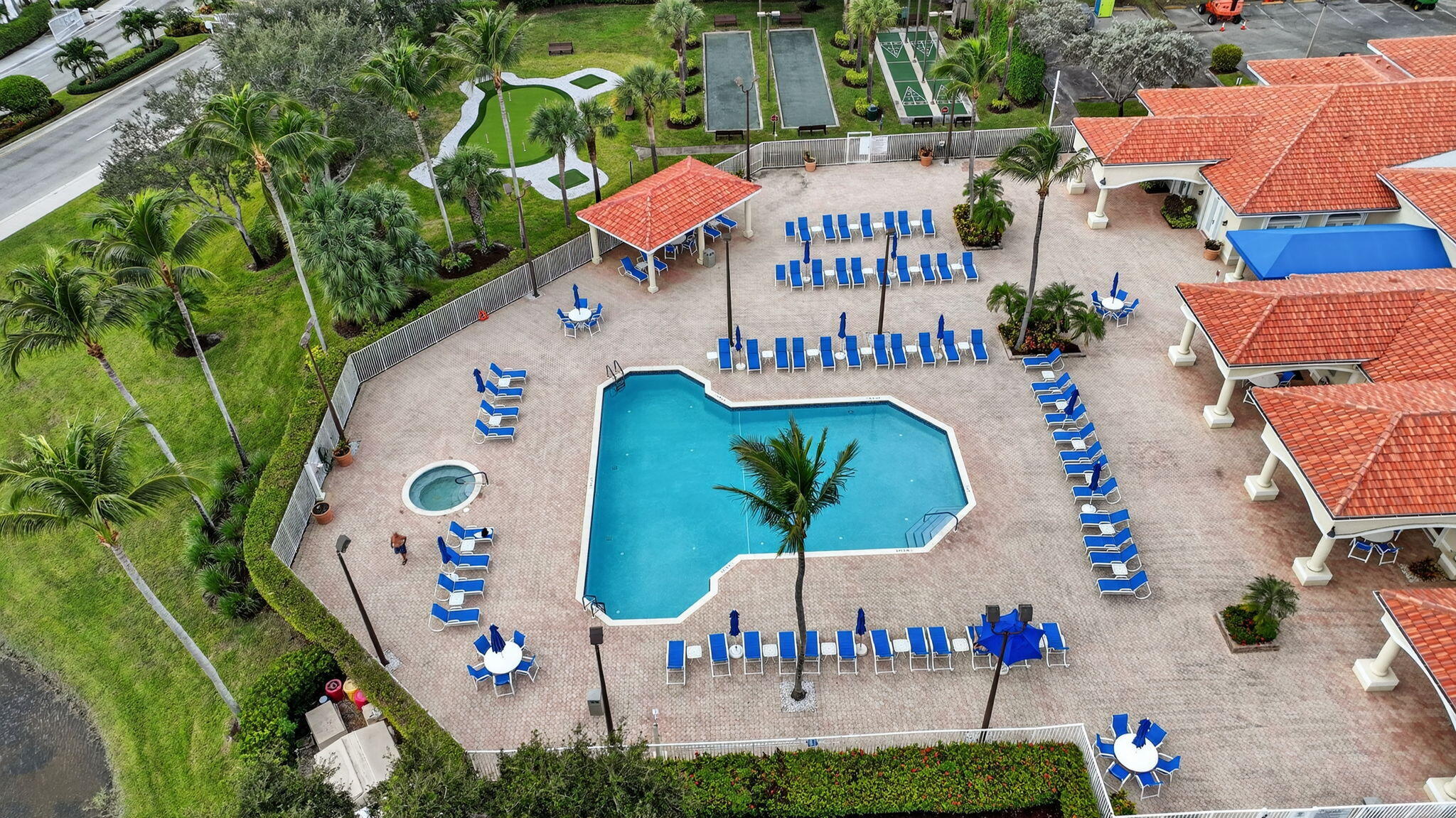 6171 Floral Lakes Drive