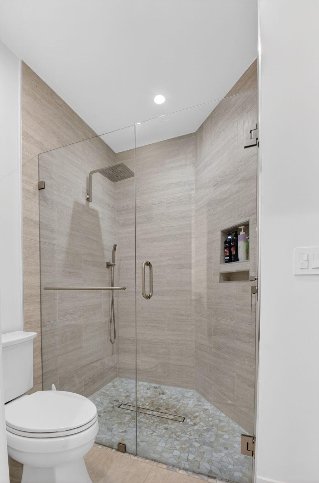 6171 Floral Lakes Drive