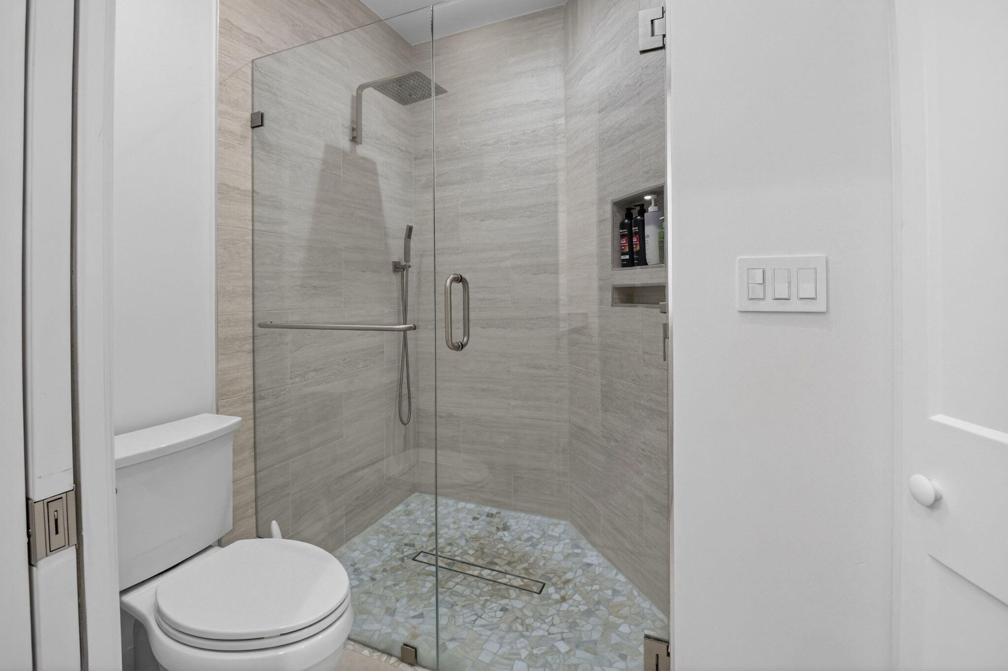 6171 Floral Lakes Drive