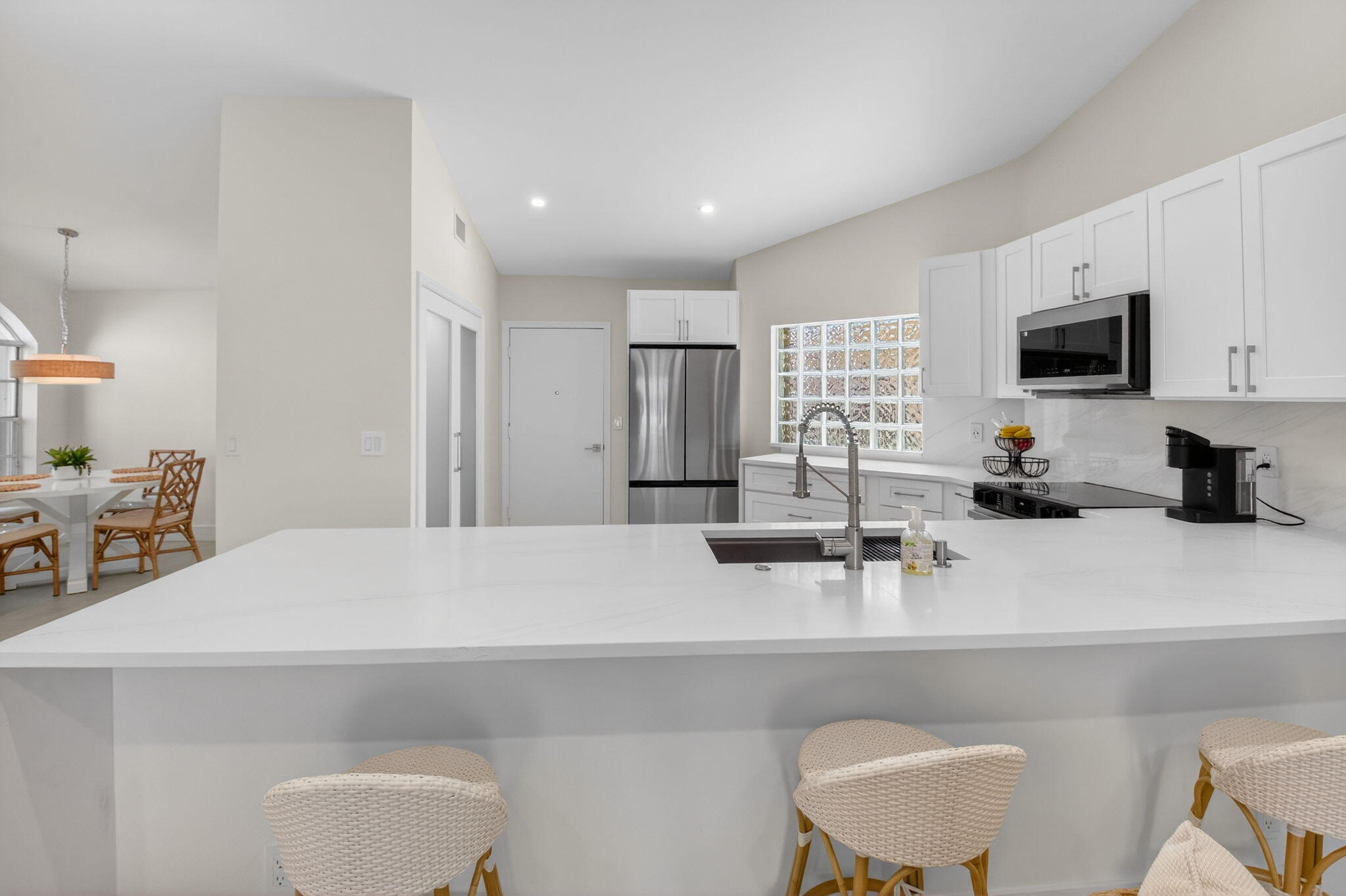 6171 Floral Lakes Drive