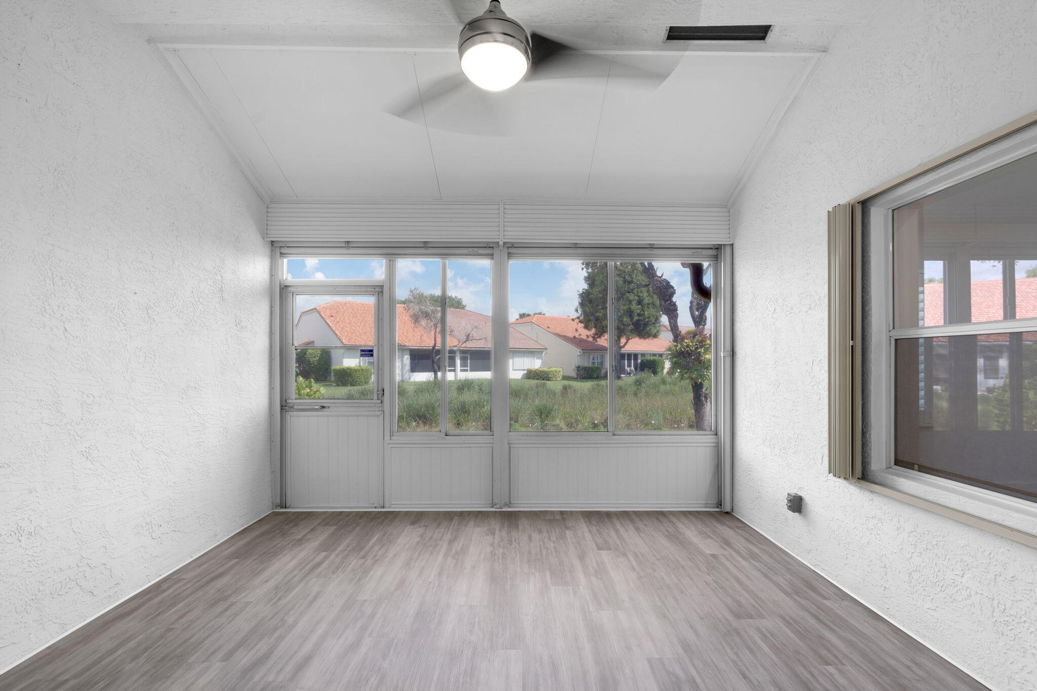 6171 Floral Lakes Drive