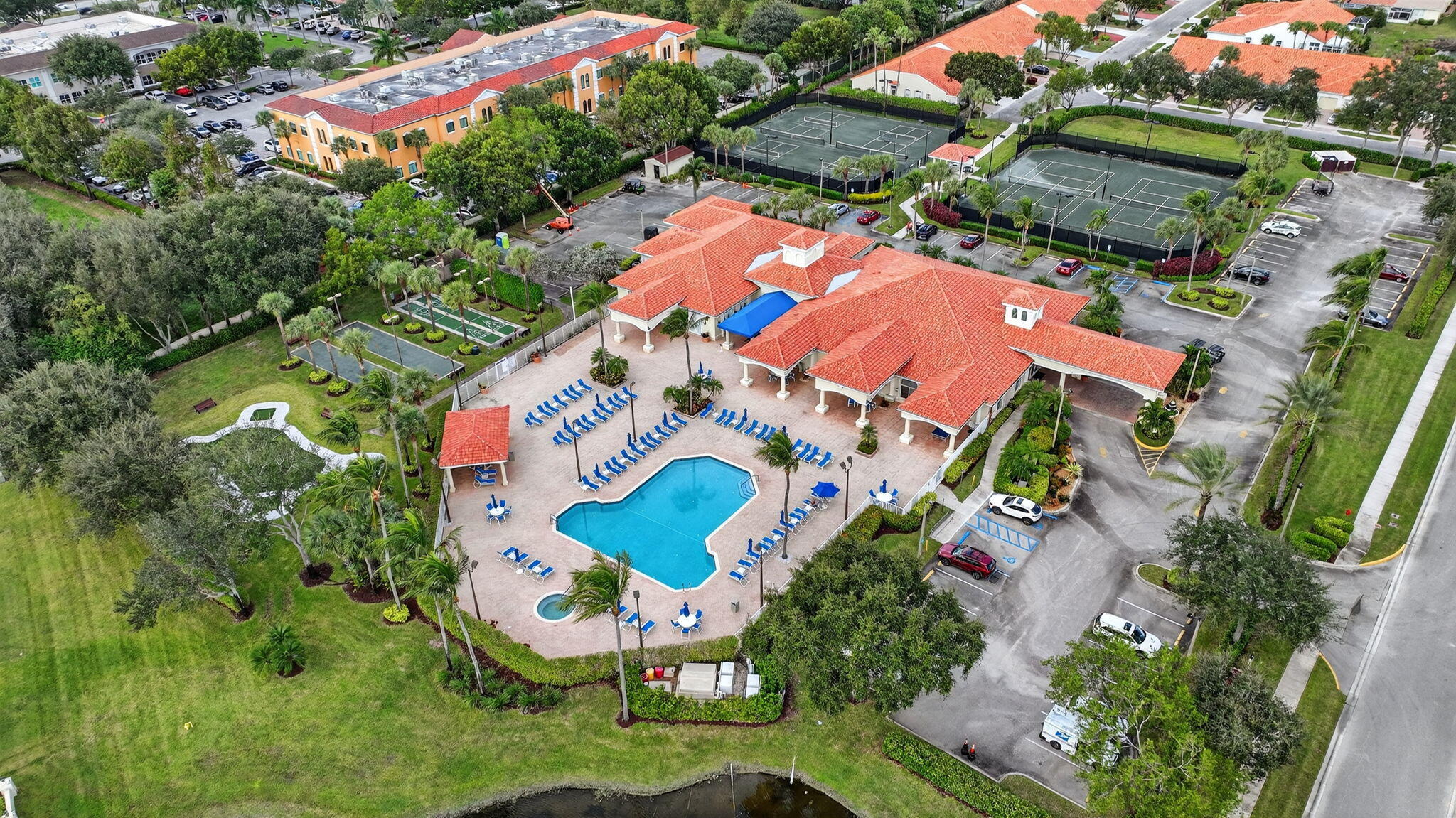 6171 Floral Lakes Drive