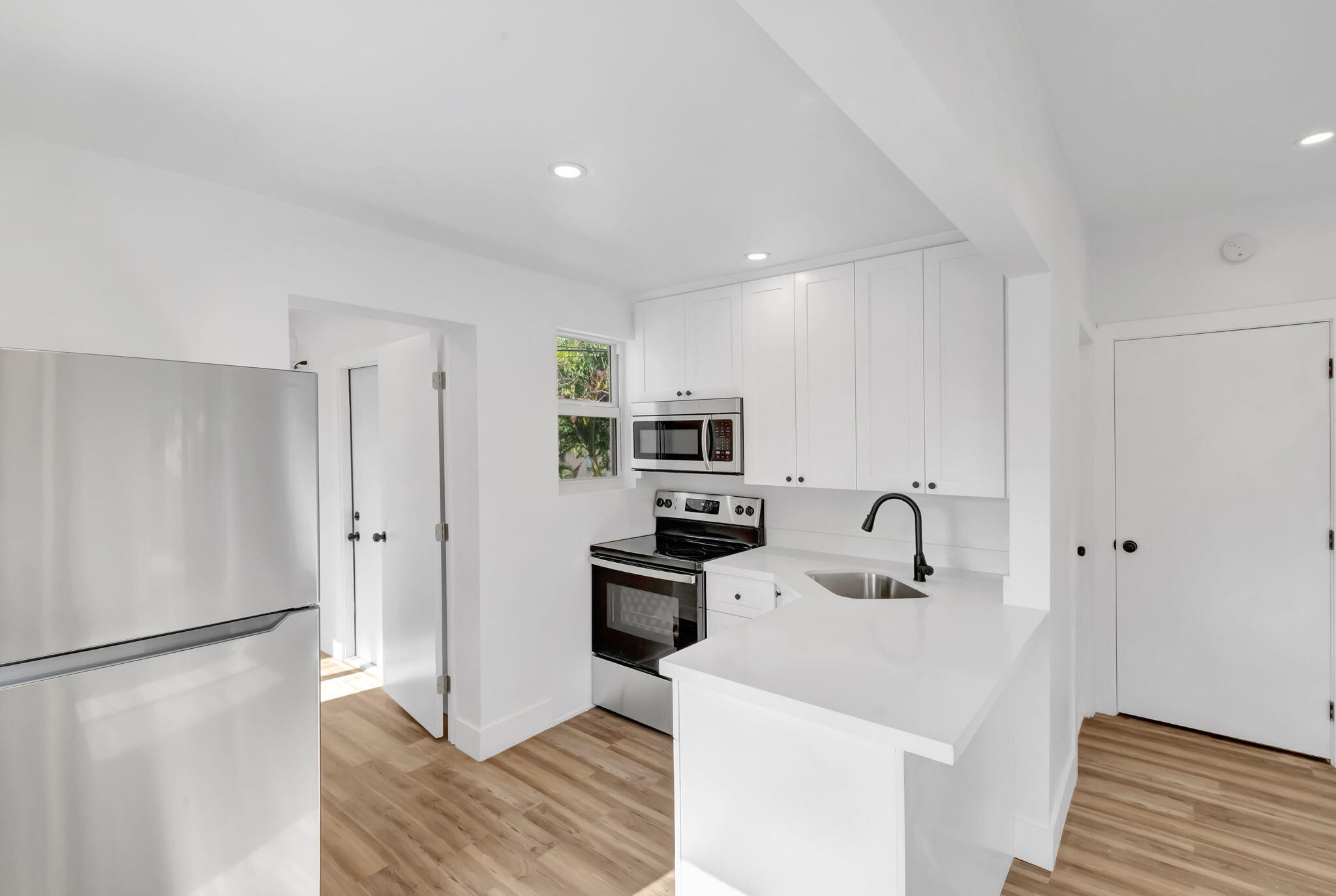 1260 SW 4th Street 3