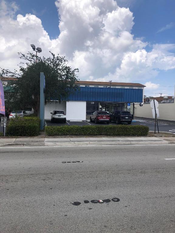 1341 E Commercial Boulevard