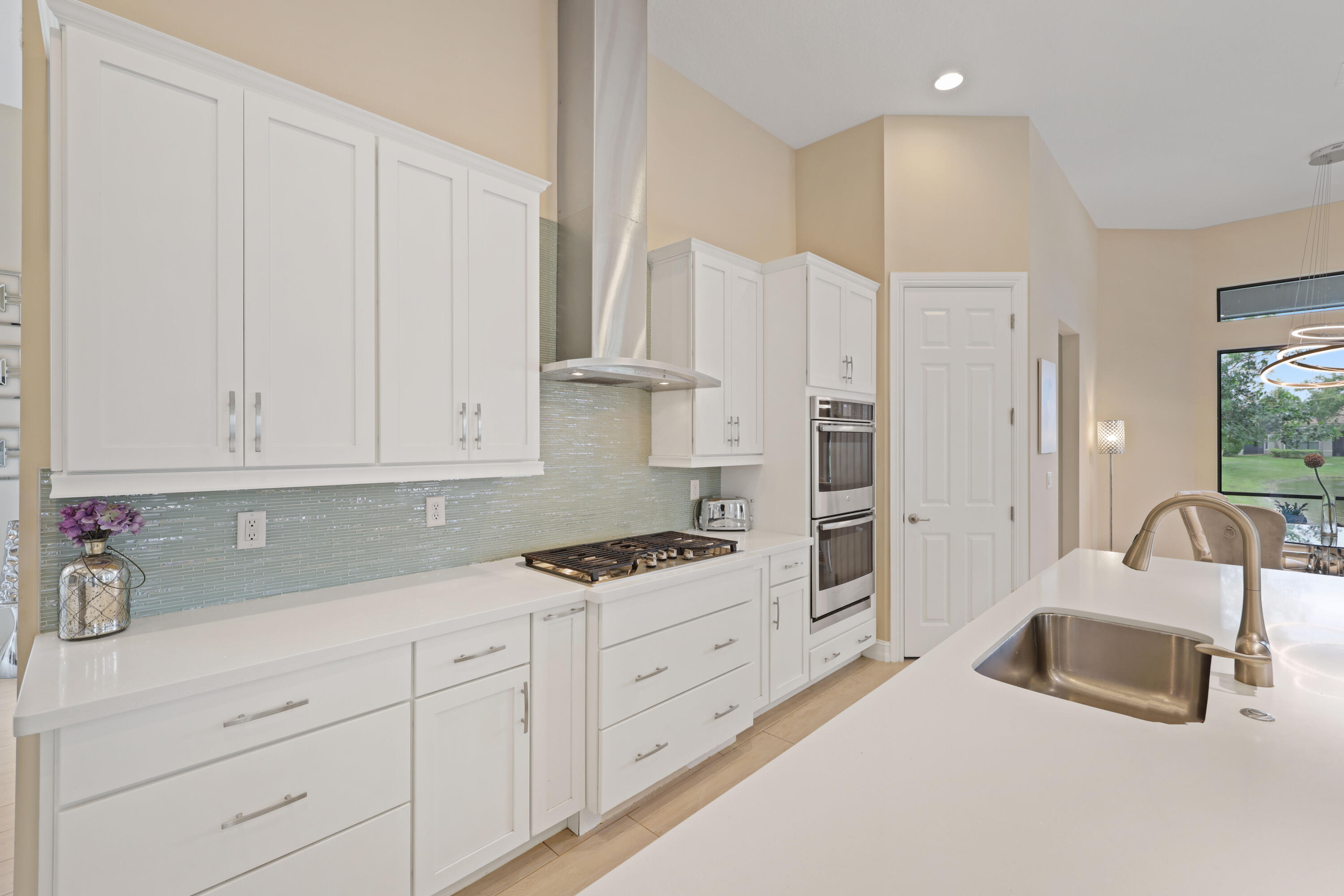 12085 Kalmar Circle S