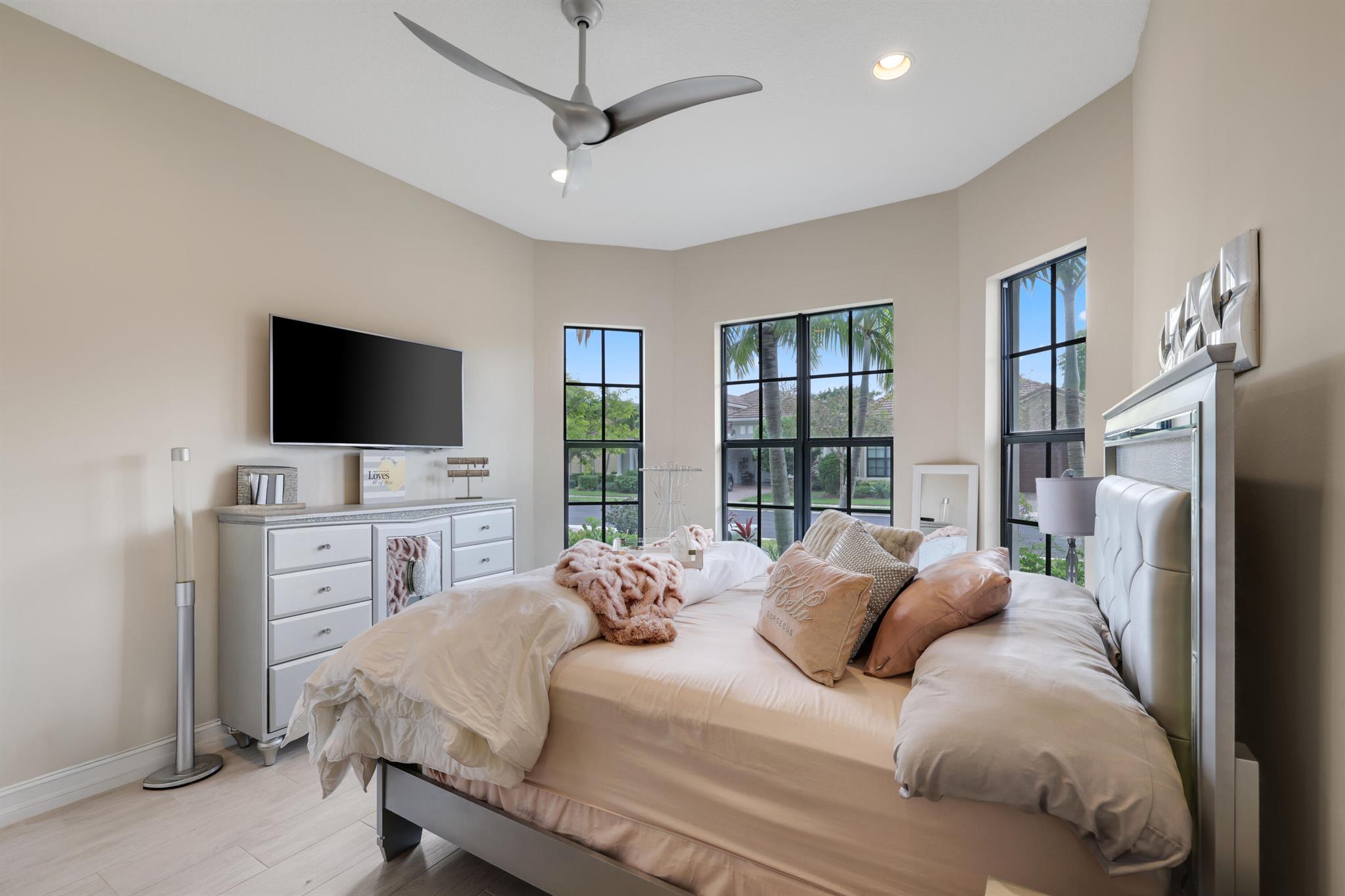 12085 Kalmar Circle S