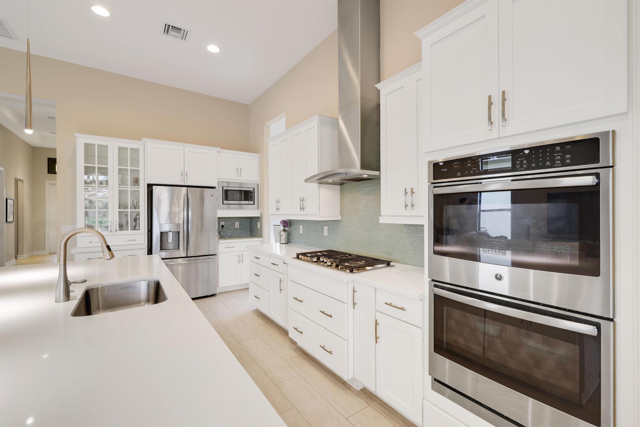 12085 Kalmar Circle S