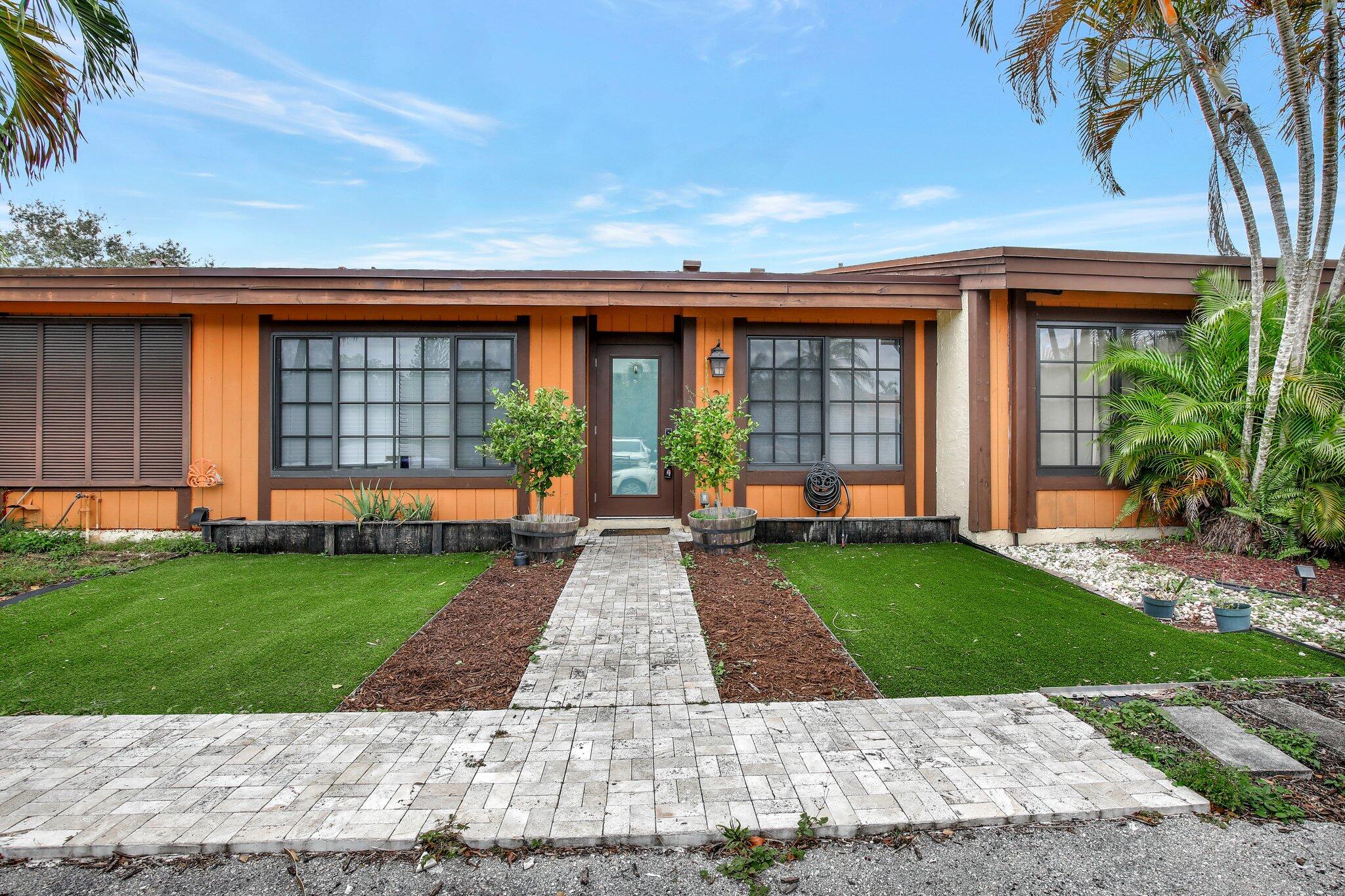 2310 Dogwood Court