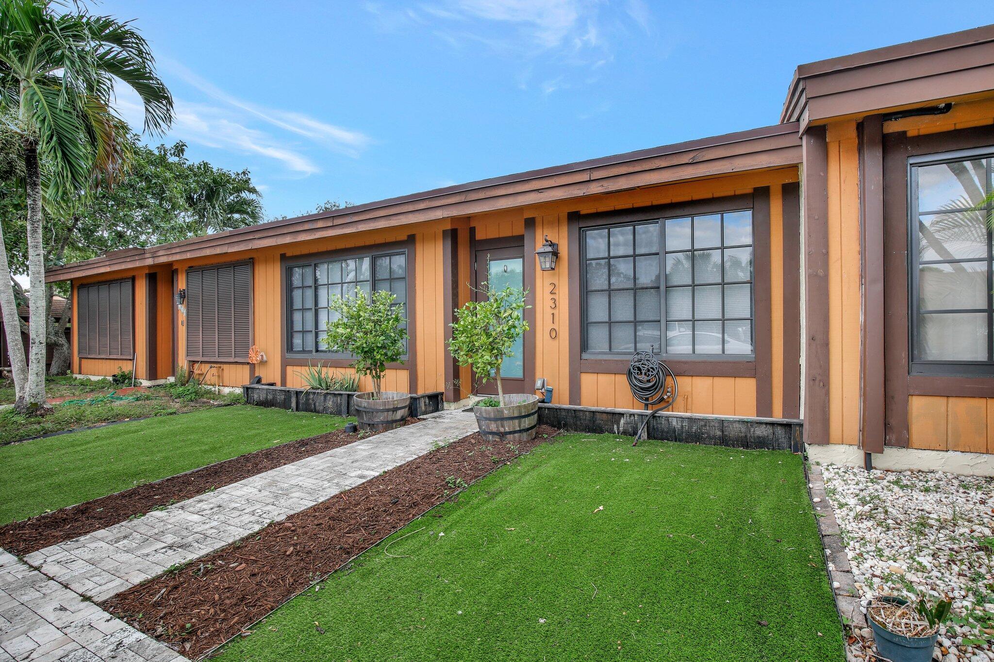 2310 Dogwood Court