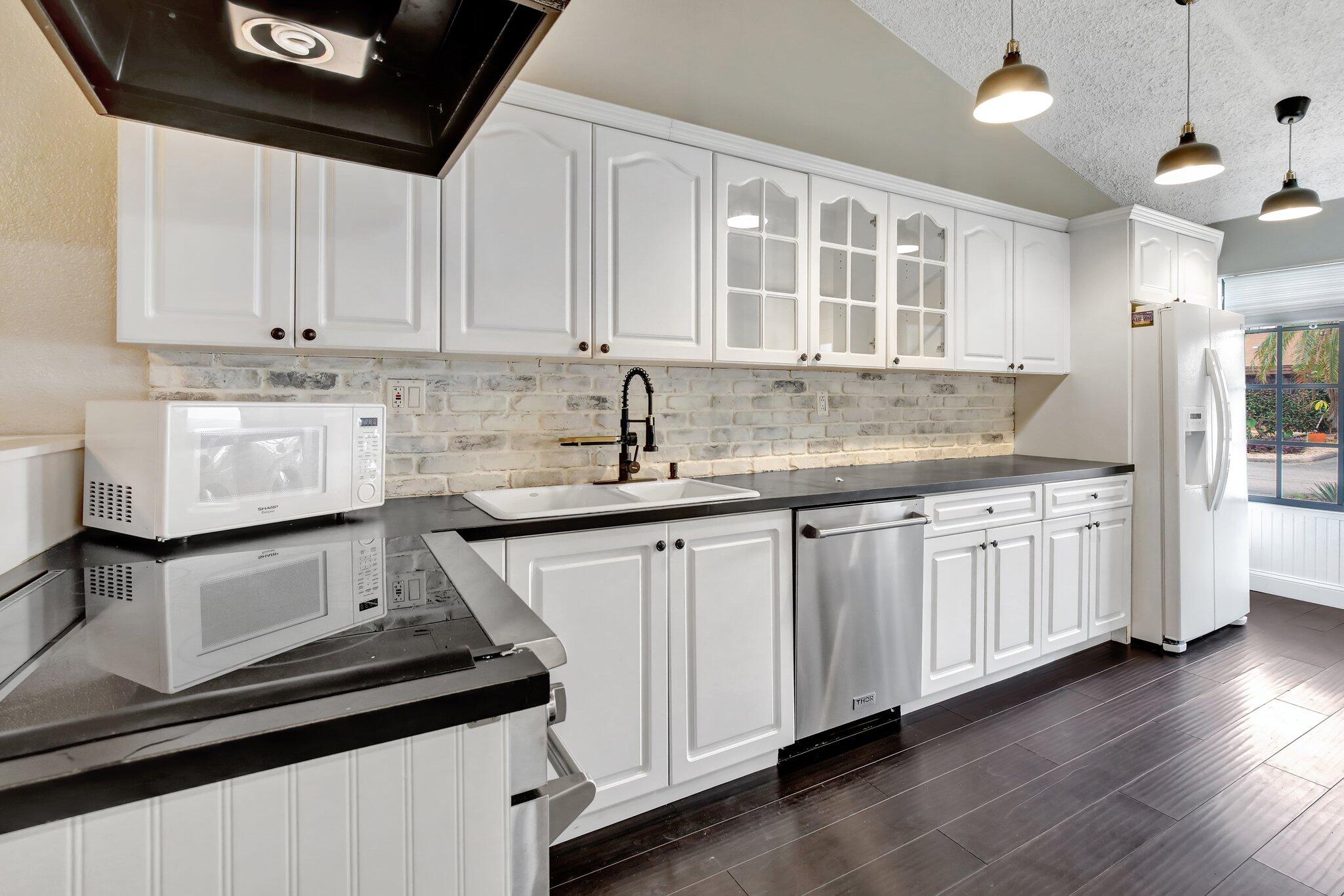 2310 Dogwood Court