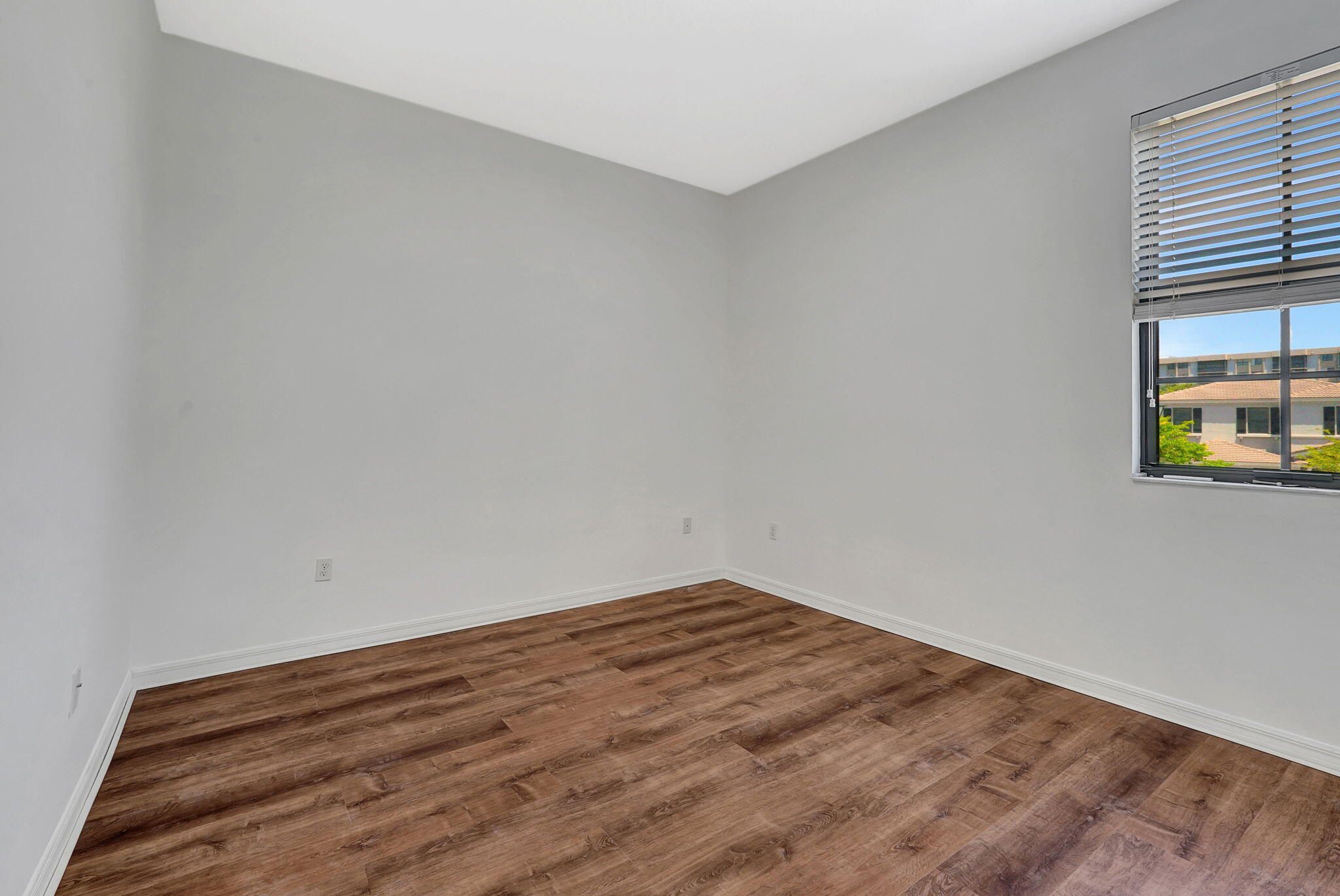 972 NE 193rd Terrace