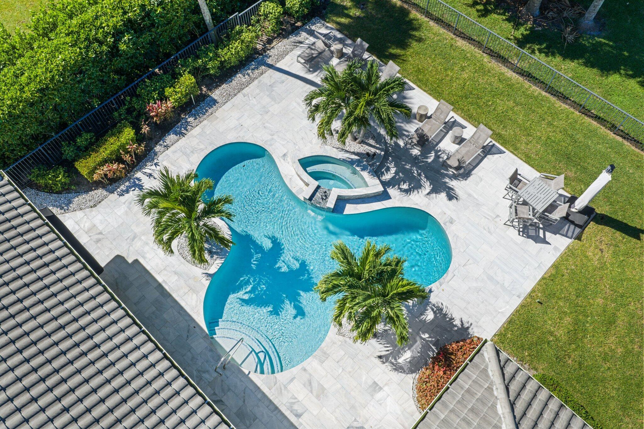 8195 Lakeview Drive