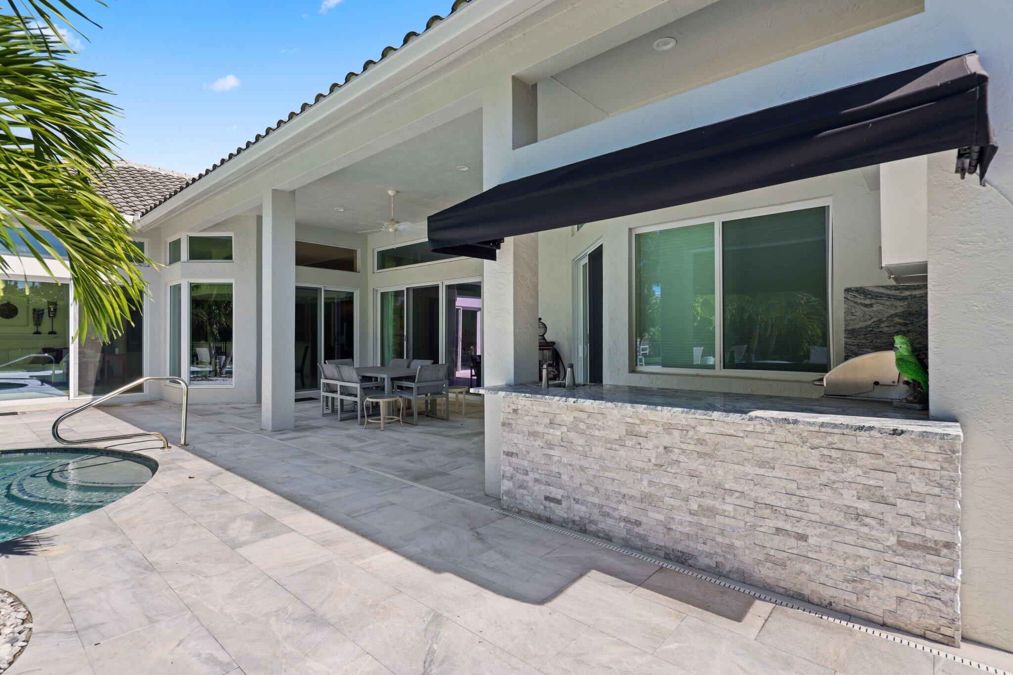 8195 Lakeview Drive