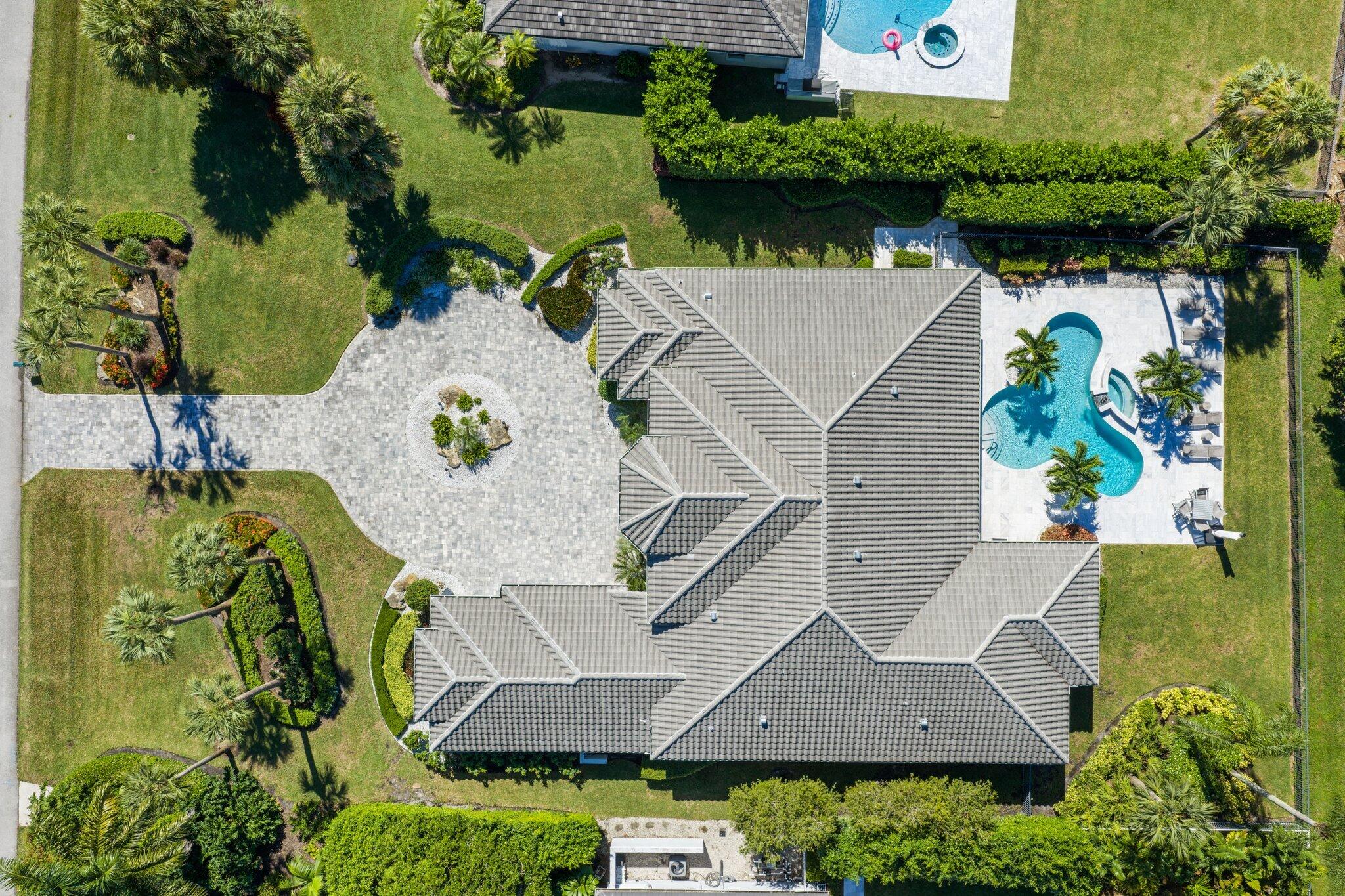 8195 Lakeview Drive