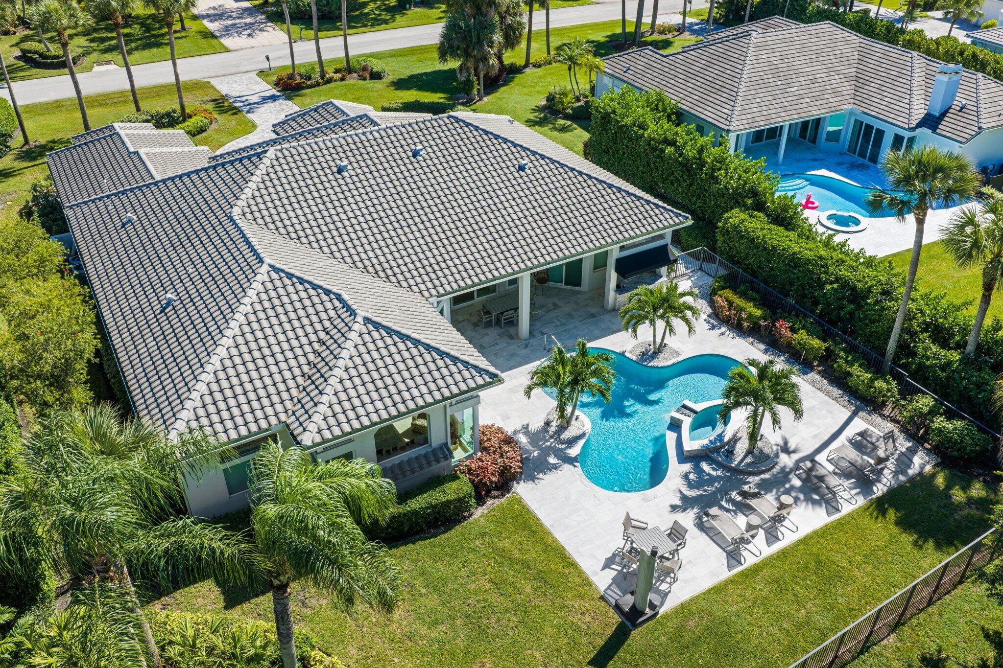 8195 Lakeview Drive